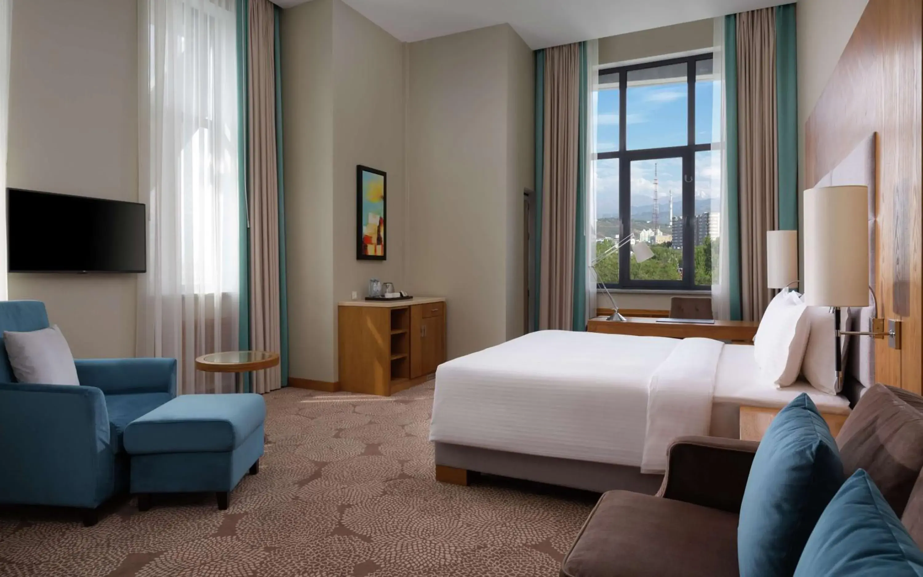 Deluxe King Room in DoubleTree by Hilton Almaty Deluxe King Room in DoubleTree by Hilton Almaty