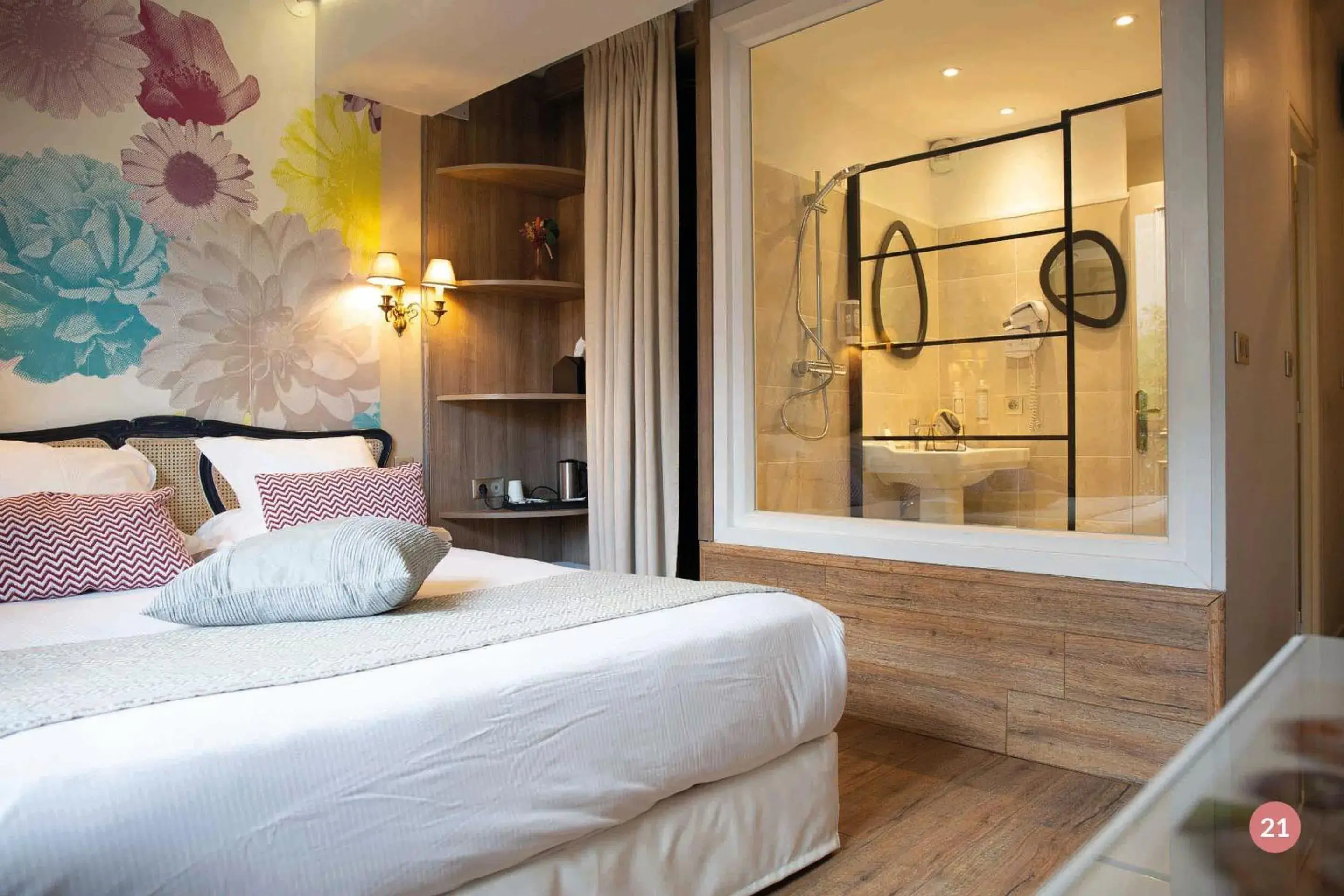 Collection Double Room with balcony in Hôtel La Casa Pairal Collection Double Room with balcony in Hôtel La Casa Pairal