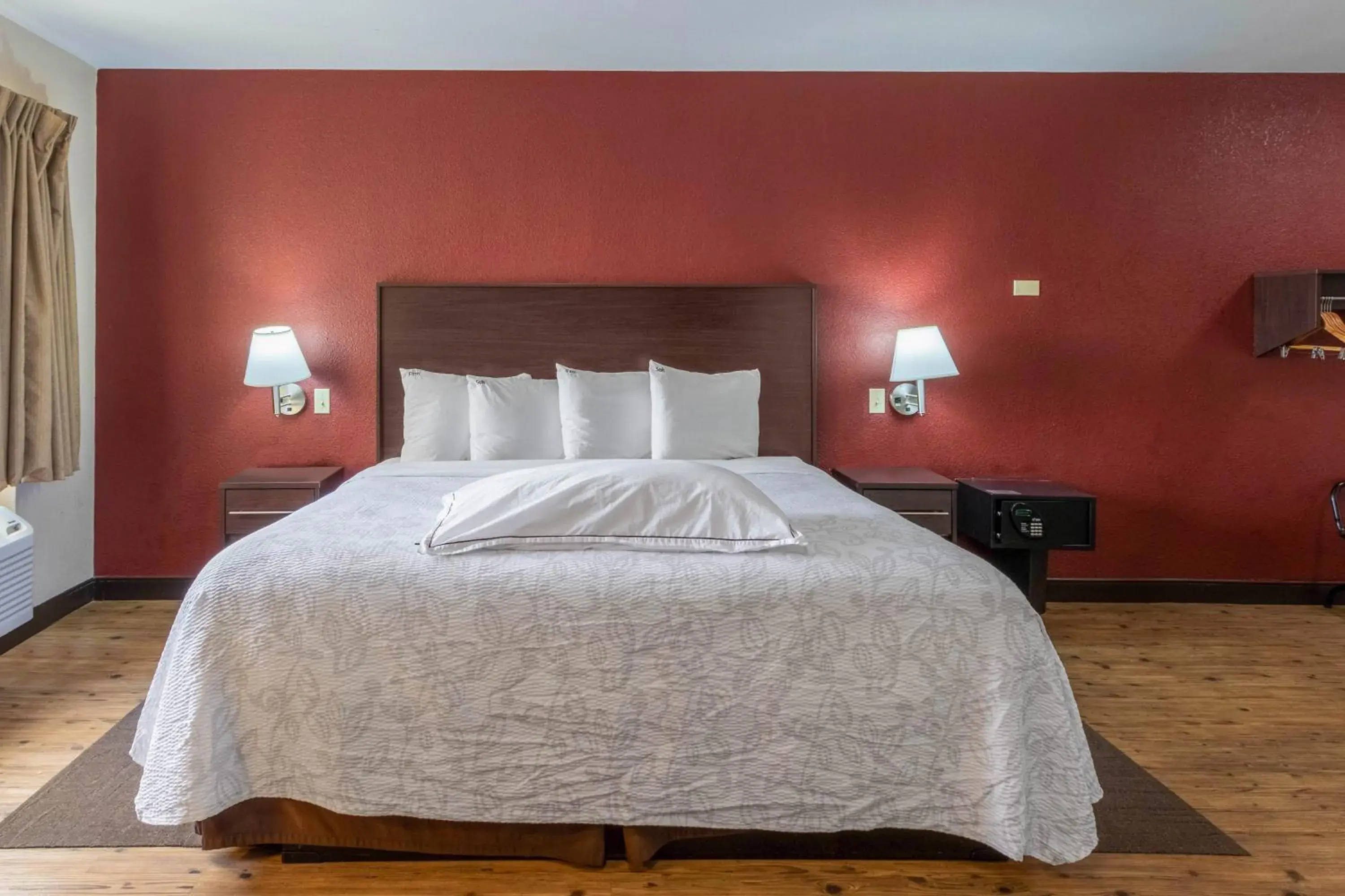 Superior King Room Disability Access Smoke Free - single occupancy in Red Roof Inn PLUS+ El Paso East Superior King Room Disability Access Smoke Free - single occupancy in Red Roof Inn PLUS+ El Paso East