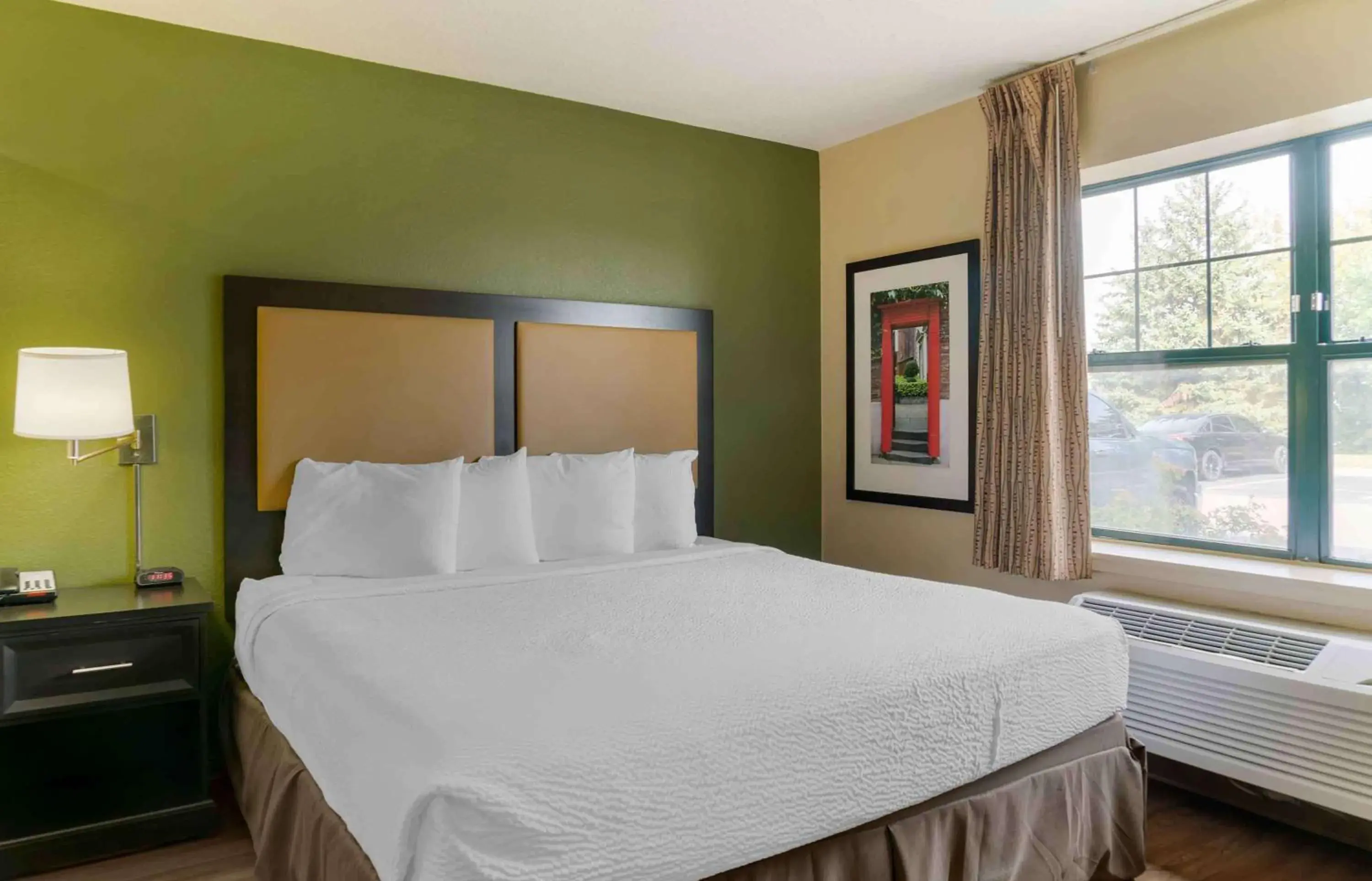 Studio with 1 King Bed - Non-Smoking in Extended Stay America Suites - Detroit - Madison Heights Studio with 1 King Bed - Non-Smoking in Extended Stay America Suites - Detroit - Madison Heights