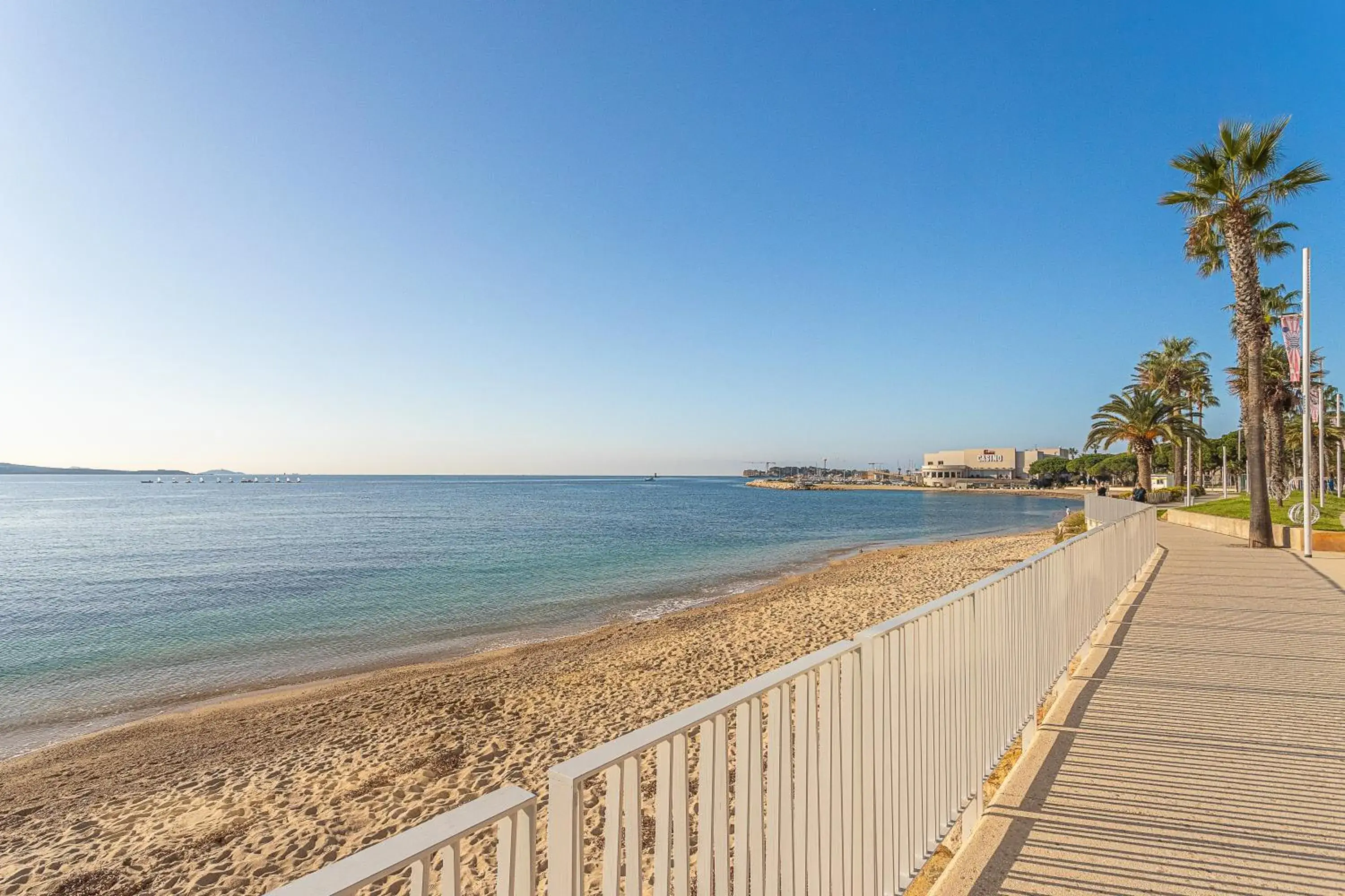 Double Room in Hotel de la Baie Double Room in Hotel de la Baie