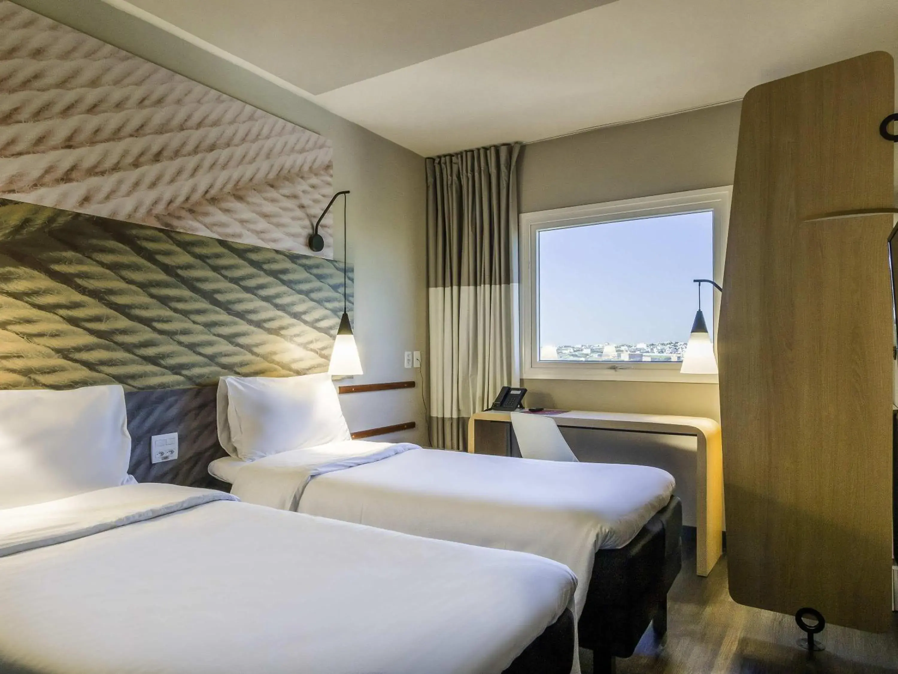 Standard Twin Room - single occupancy in Ibis Americana Standard Twin Room - single occupancy in Ibis Americana