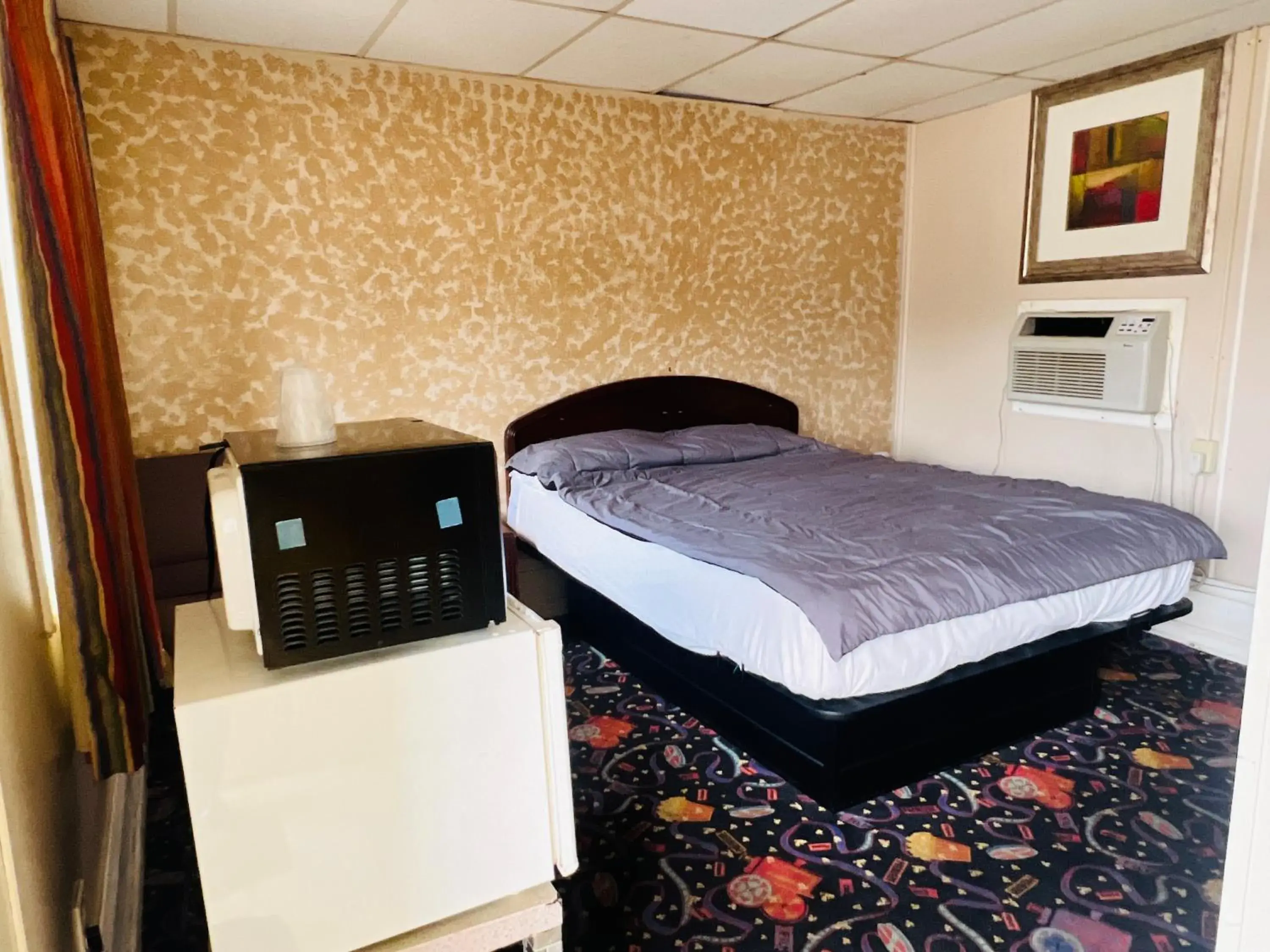 King Bed Non-Smoking in Hotel O East Hemphill Burton-Flint King Bed Non-Smoking in Hotel O East Hemphill Burton-Flint