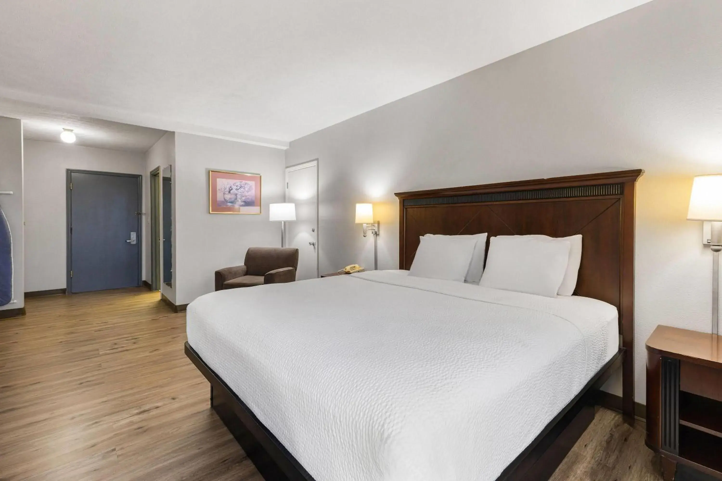 King Room - Smoking in Days Inn by Wyndham Madisonville King Room - Smoking in Days Inn by Wyndham Madisonville