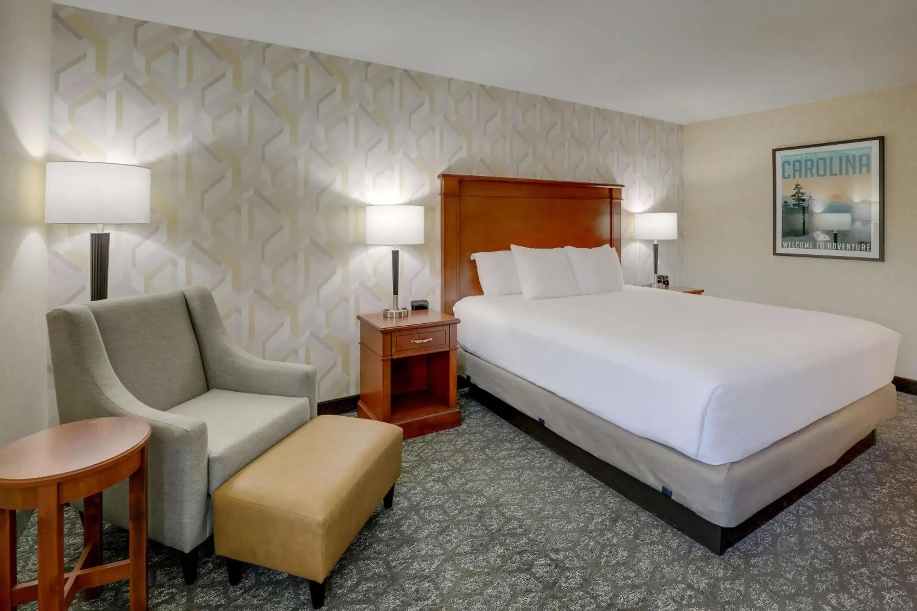 Deluxe King Room in Drury Inn & Suites Charlotte University Place Deluxe King Room in Drury Inn & Suites Charlotte University Place