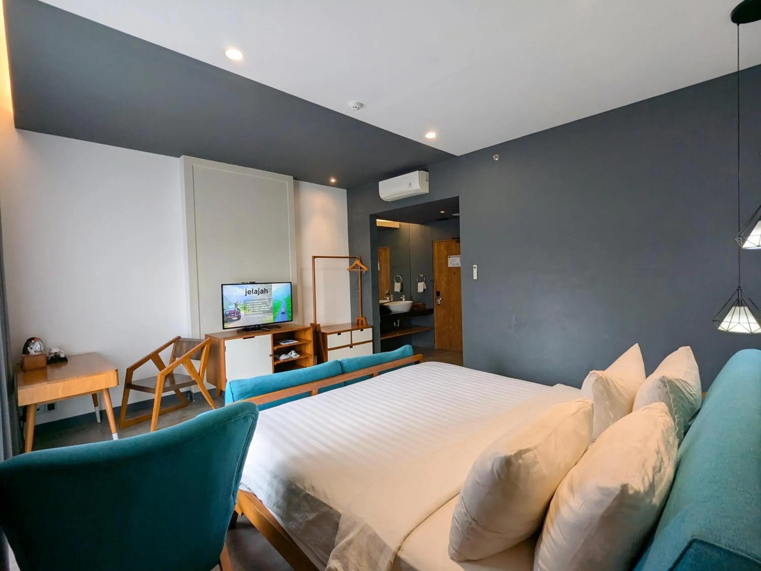 Deluxe Double Non View in Hotel Dafam Wonosobo Deluxe Double Non View in Hotel Dafam Wonosobo