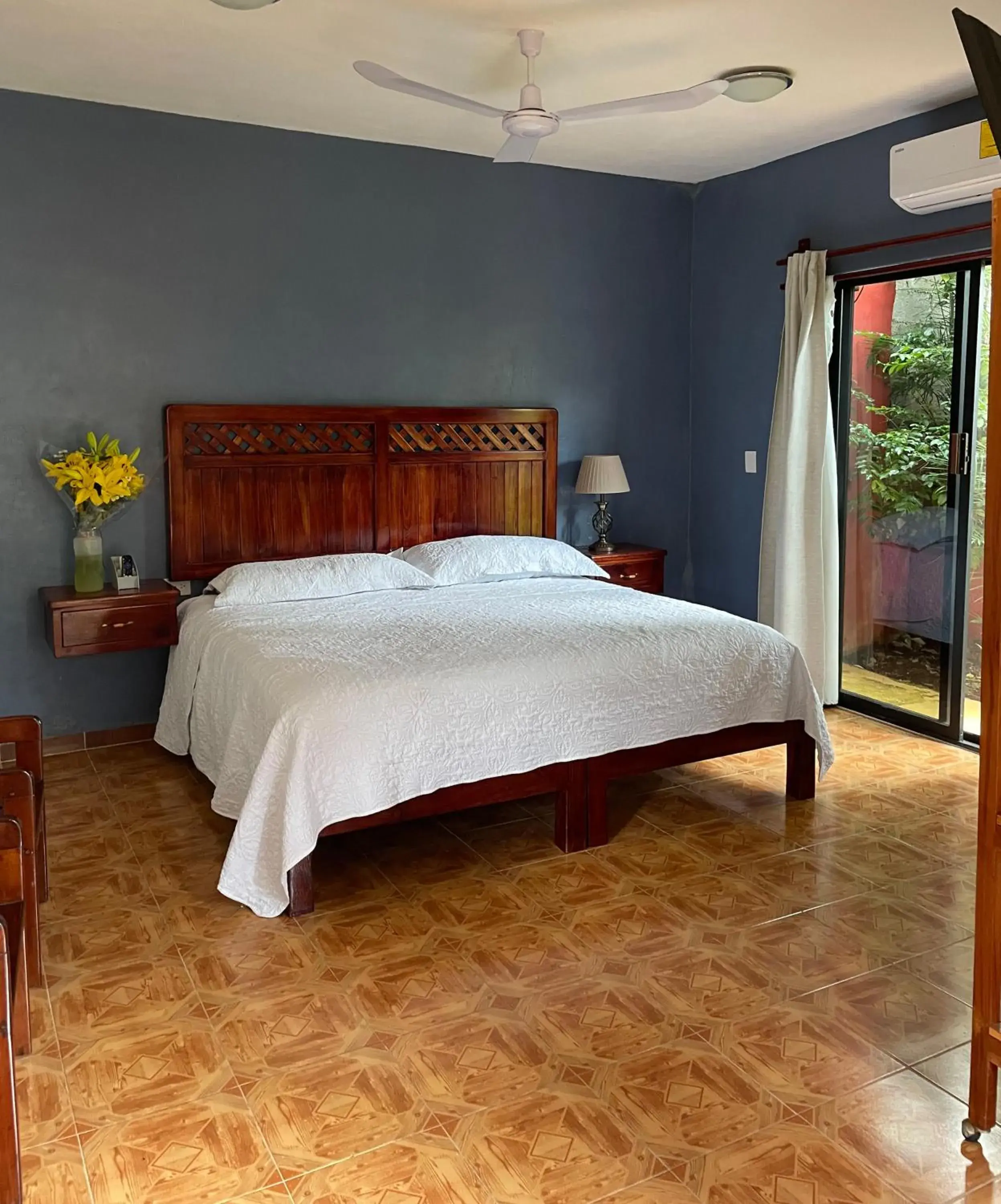 Double Room with Private Bathroom in Casa Xu´unan Double Room with Private Bathroom in Casa Xu´unan