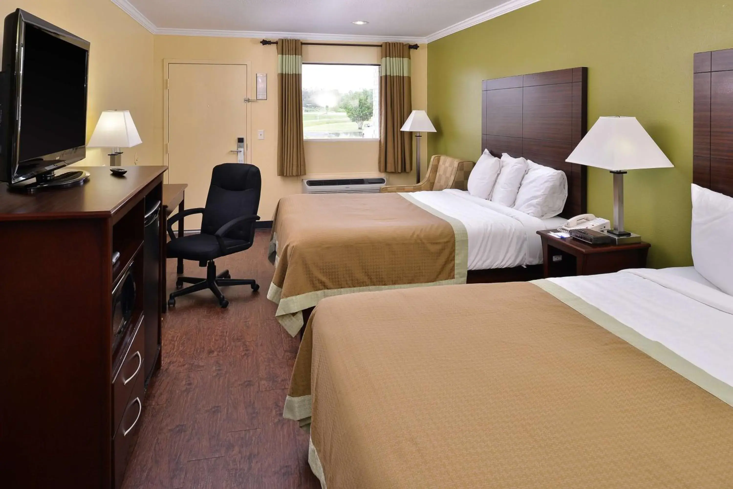 Double Room in Americas Best Value Inn Winona Double Room in Americas Best Value Inn Winona