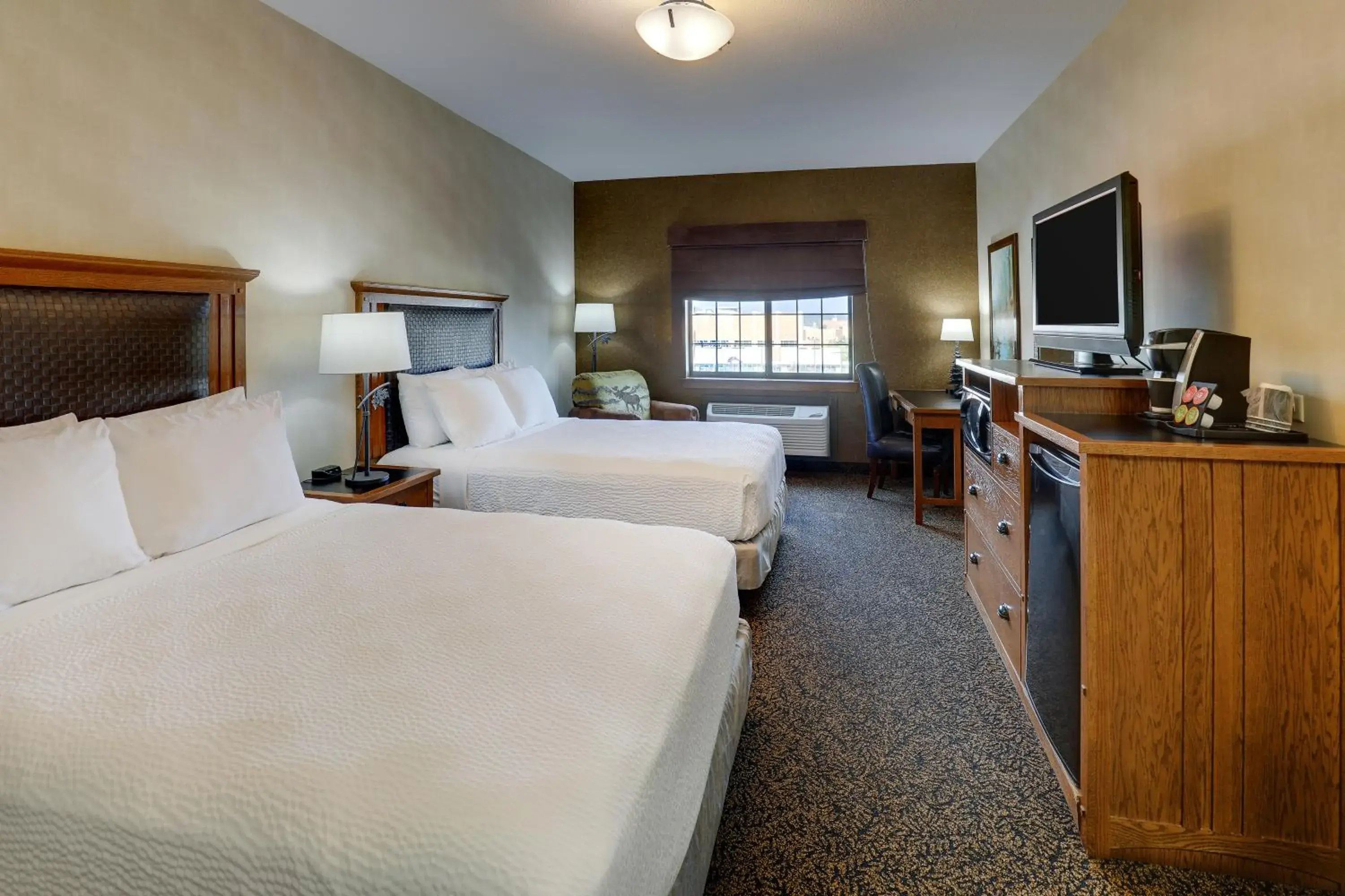 Deluxe Queen Room in Stoney Creek Hotel Sioux City Deluxe Queen Room in Stoney Creek Hotel Sioux City