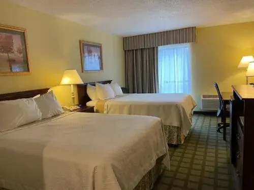 2 Double Beds, Balcony, North Tower, Non- Smoking in Days Inn & Suites by Wyndham Sutton Flatwoods 2 Double Beds, Balcony, North Tower, Non- Smoking in Days Inn & Suites by Wyndham Sutton Flatwoods