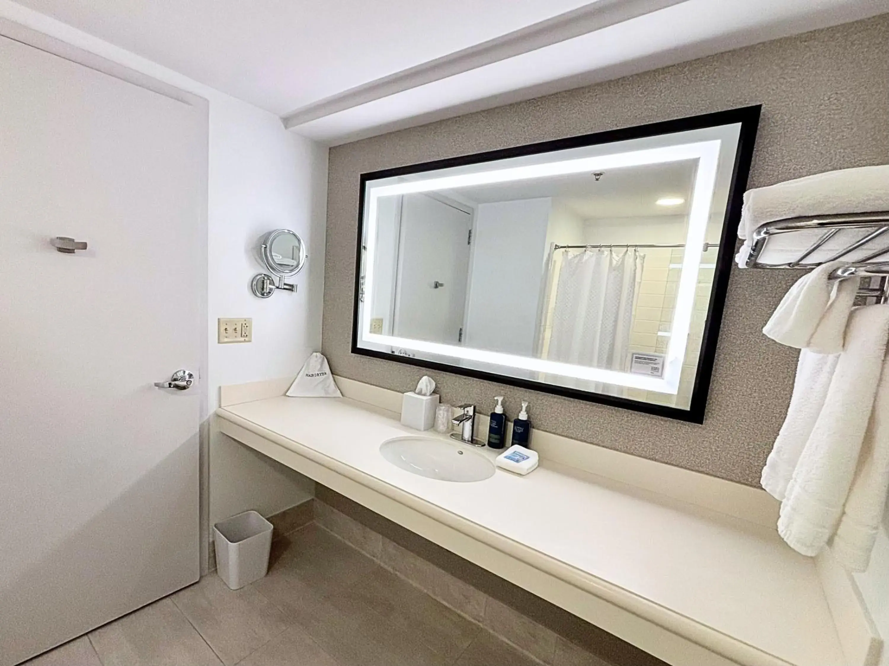 Larger Guest room, 2 Queen in Four Points by Sheraton Norwood Conference Center Larger Guest room, 2 Queen in Four Points by Sheraton Norwood Conference Center