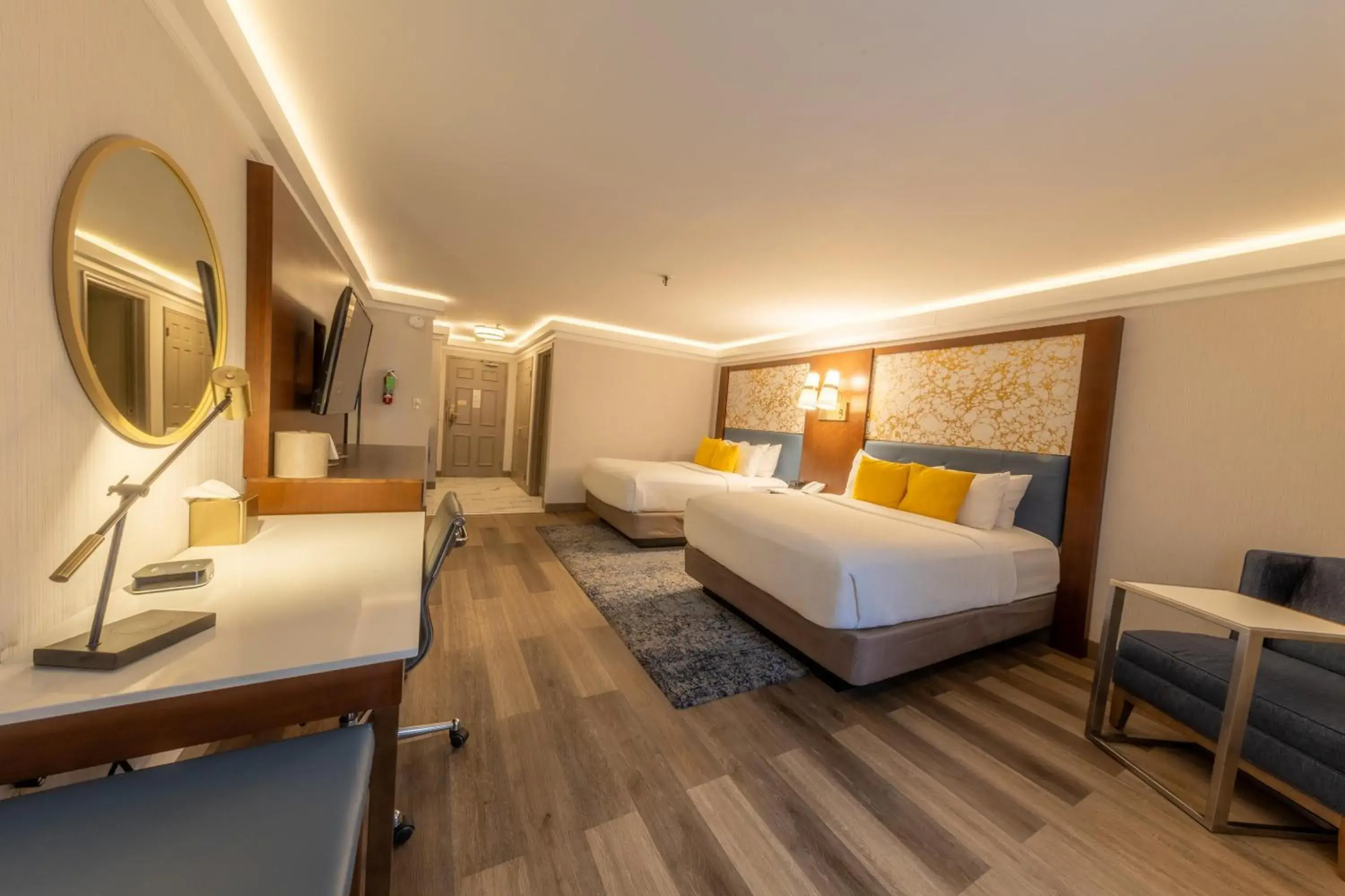 Queen Suite with Two Queen Beds in The Westfield Inn, BW Signature Collection Queen Suite with Two Queen Beds in The Westfield Inn, BW Signature Collection