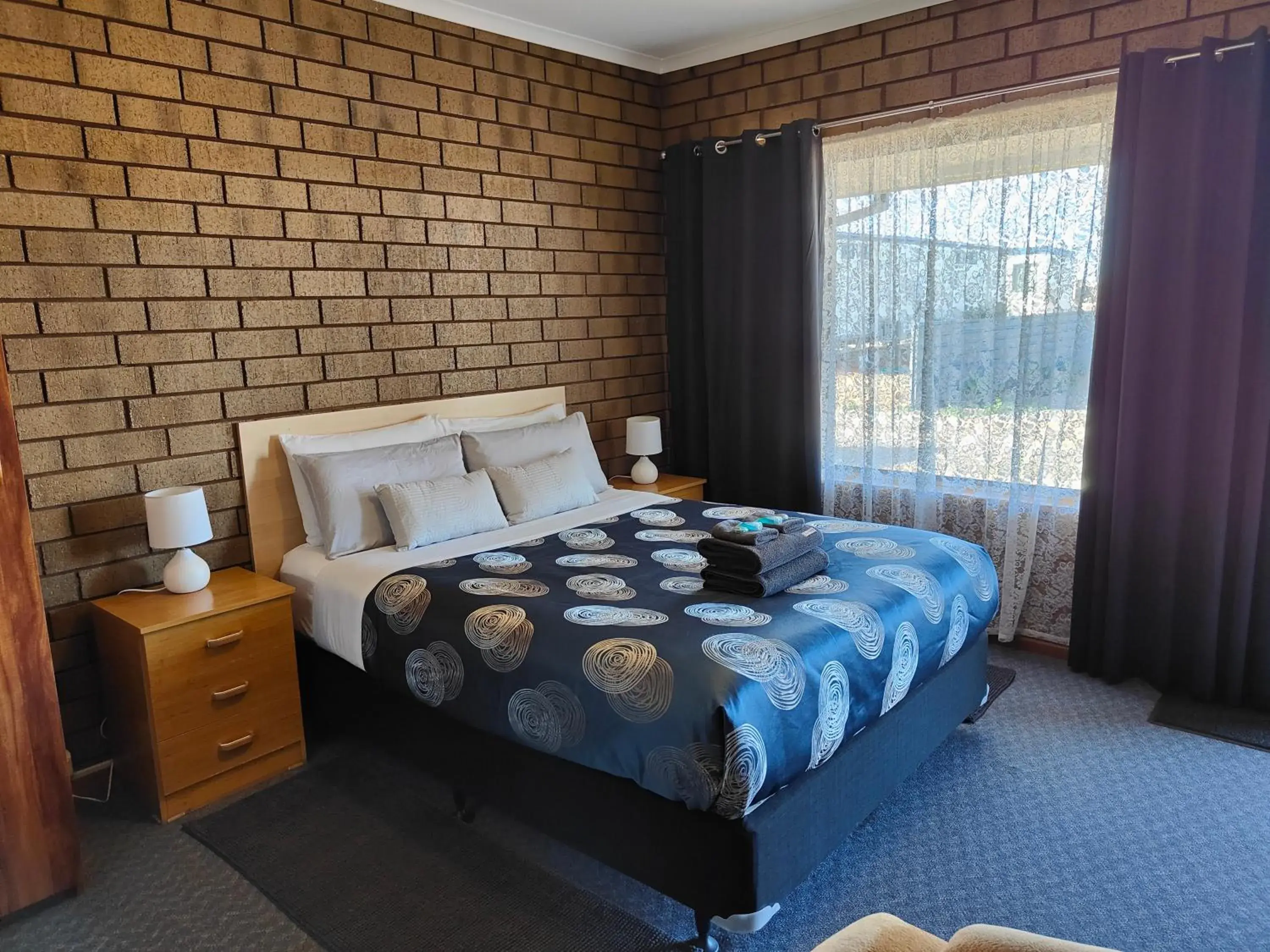 Deluxe Queen Room in Airport Whyalla Motel Deluxe Queen Room in Airport Whyalla Motel