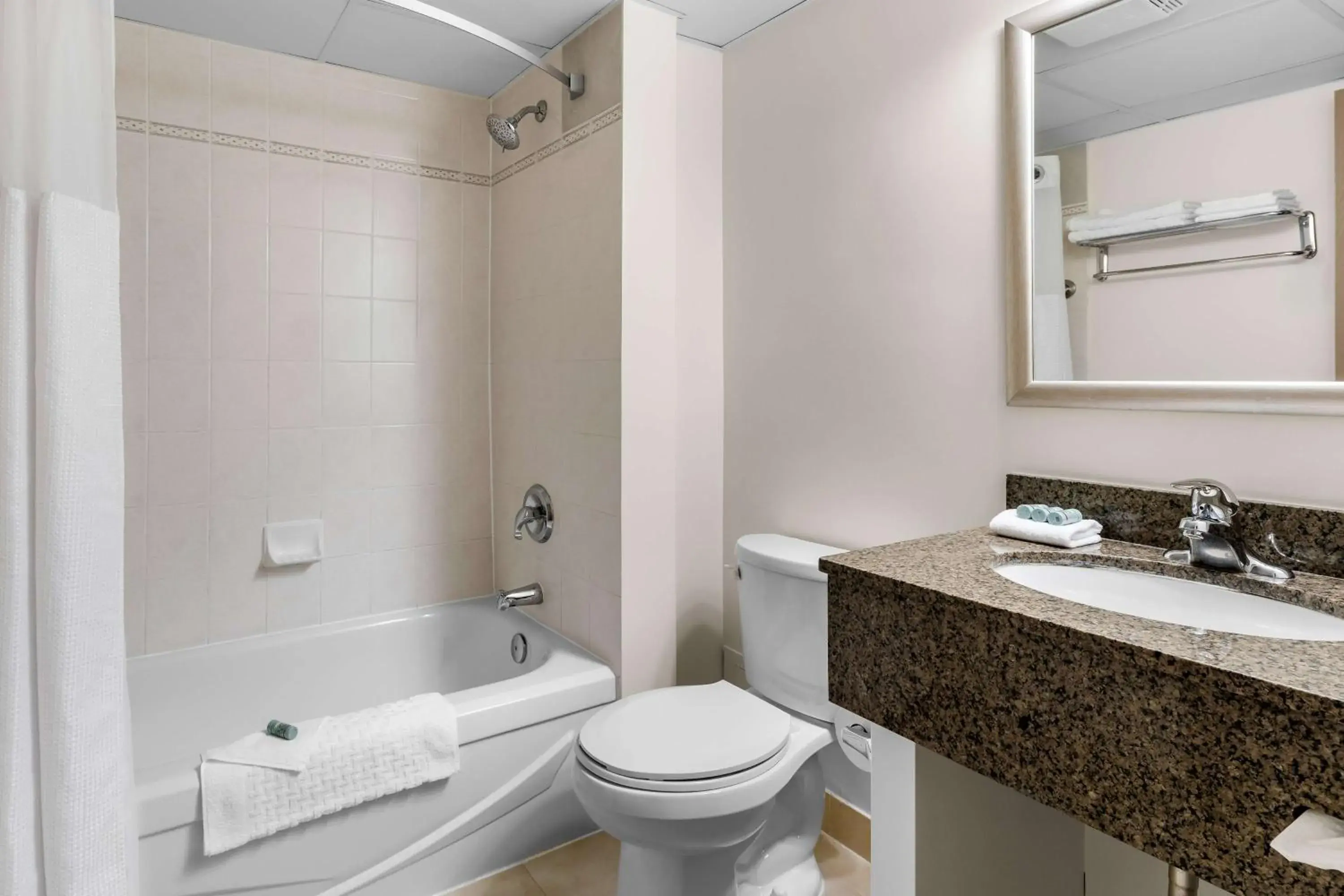 King Suite with Kitchenette - Non-Smoking in Best Western Halton Hills King Suite with Kitchenette - Non-Smoking in Best Western Halton Hills