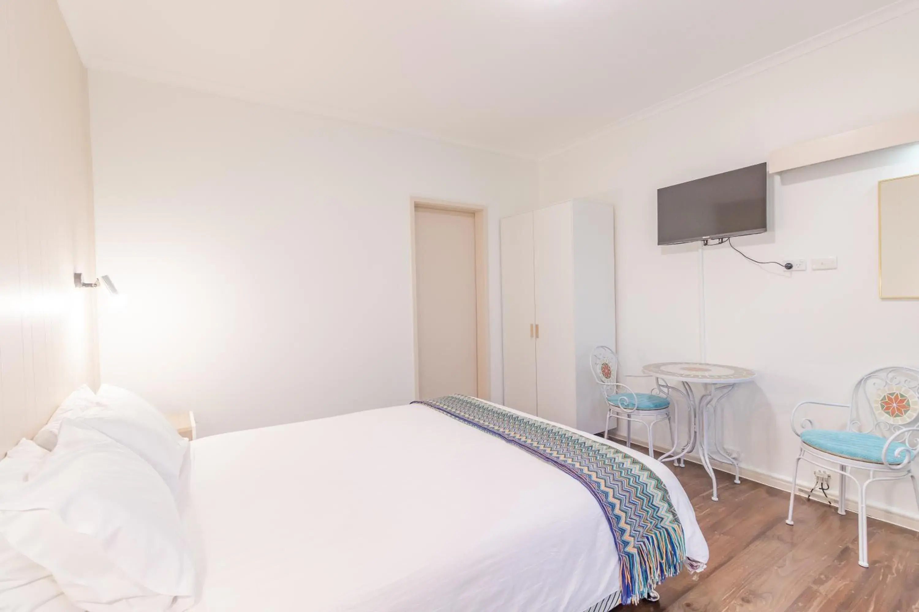 Budget Double Room in Warburton Lodge Budget Double Room in Warburton Lodge