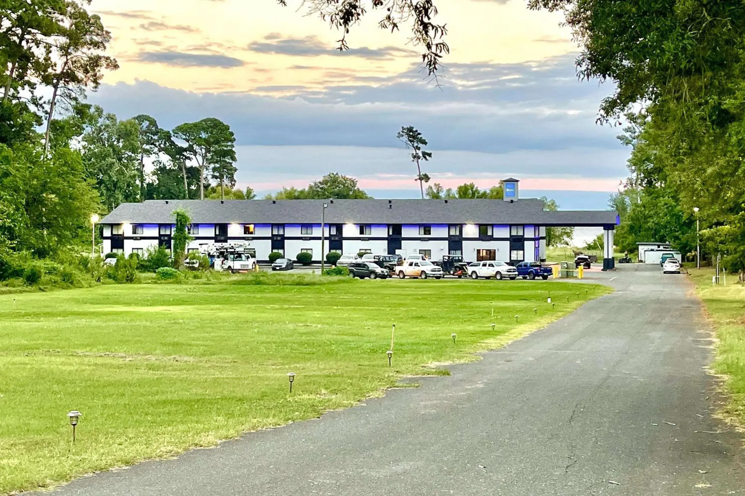 Rodeway Inn & Suites Salina South Rodeway Inn & Suites Salina South