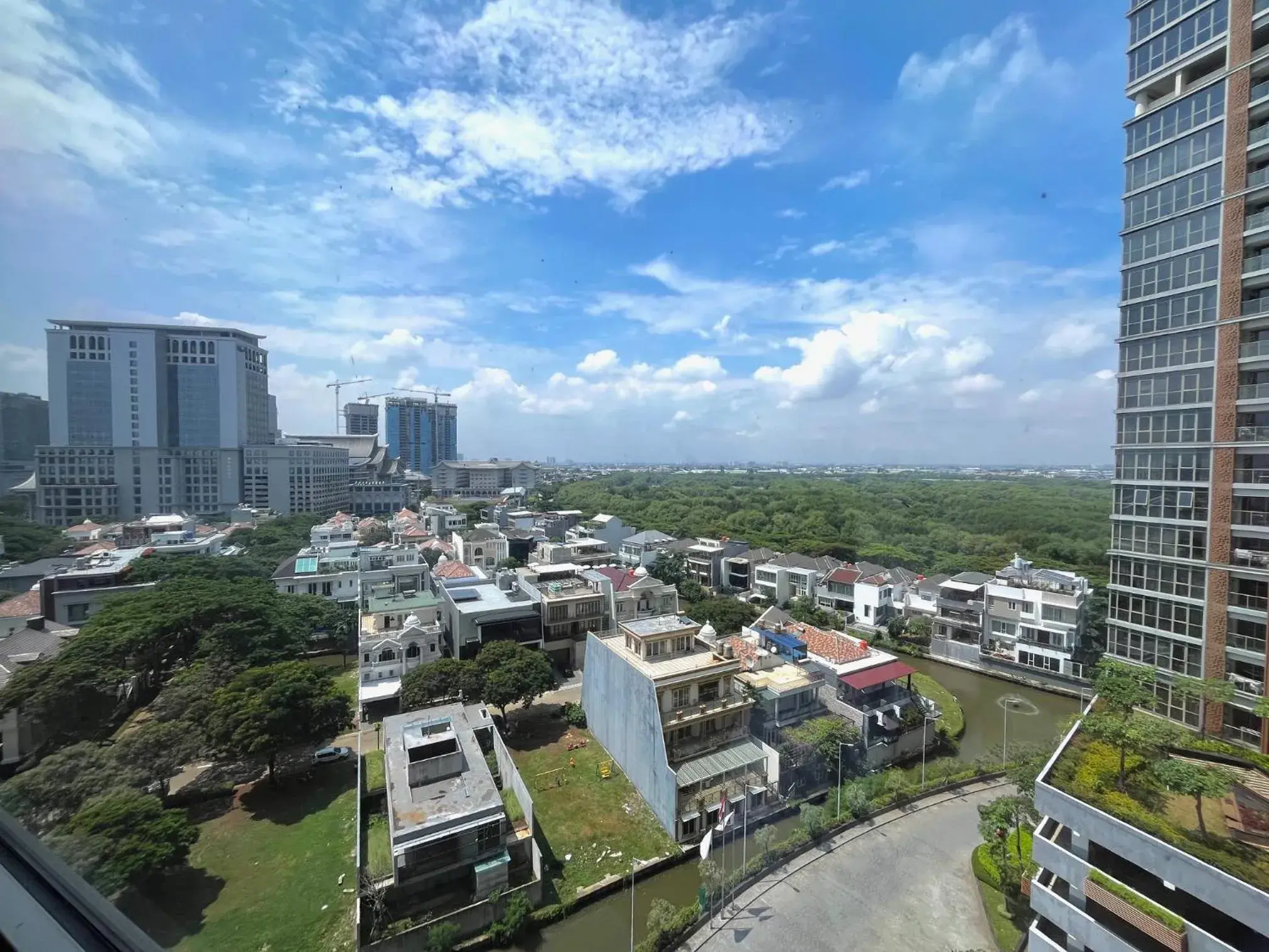 Deluxe Family Suite in Gold Coast PIK Sea View Apartments by LongeSuites Deluxe Family Suite in Gold Coast PIK Sea View Apartments by LongeSuites