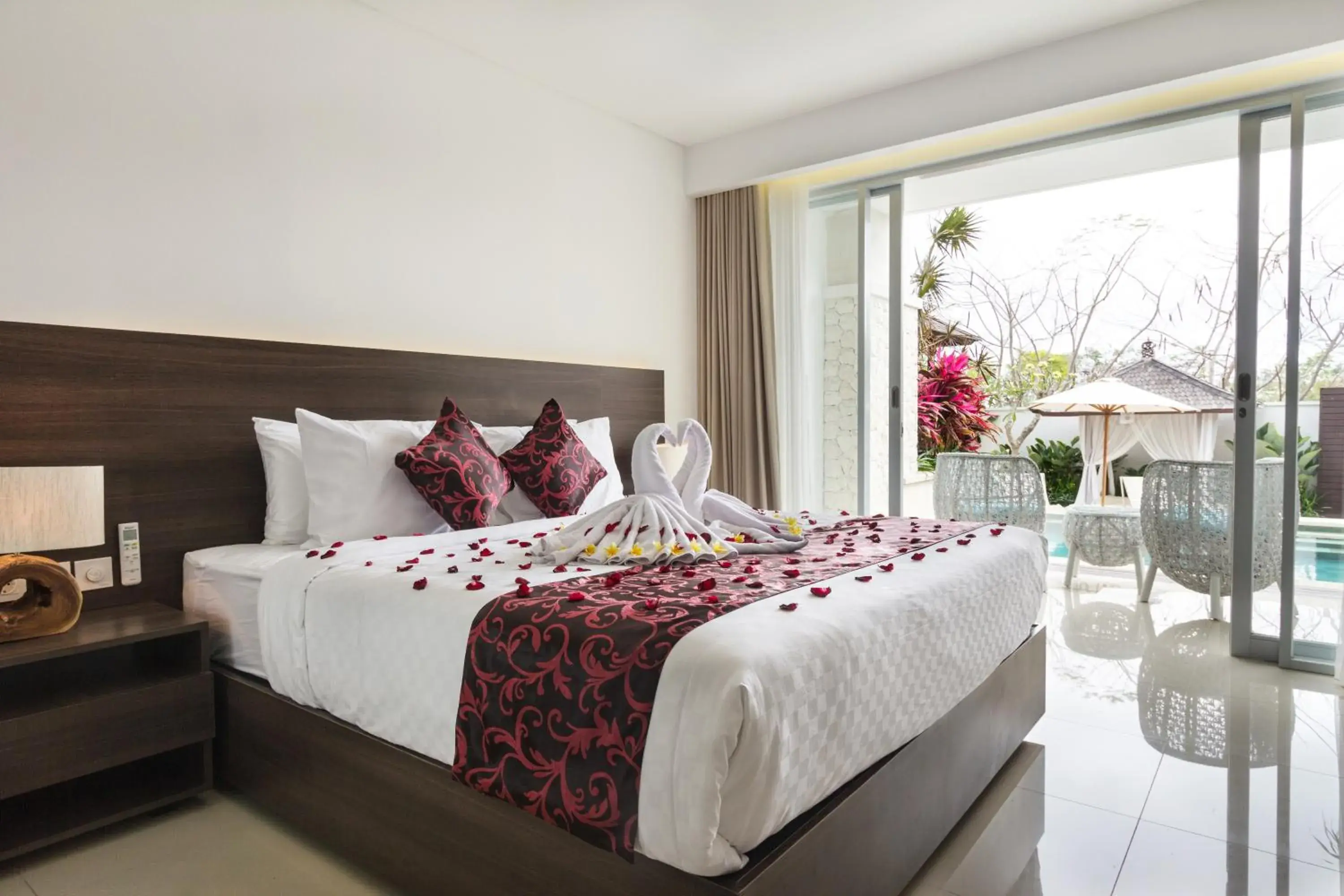 Deluxe Room With Pool Access in Adhiloka Deluxe Room With Pool Access in Adhiloka