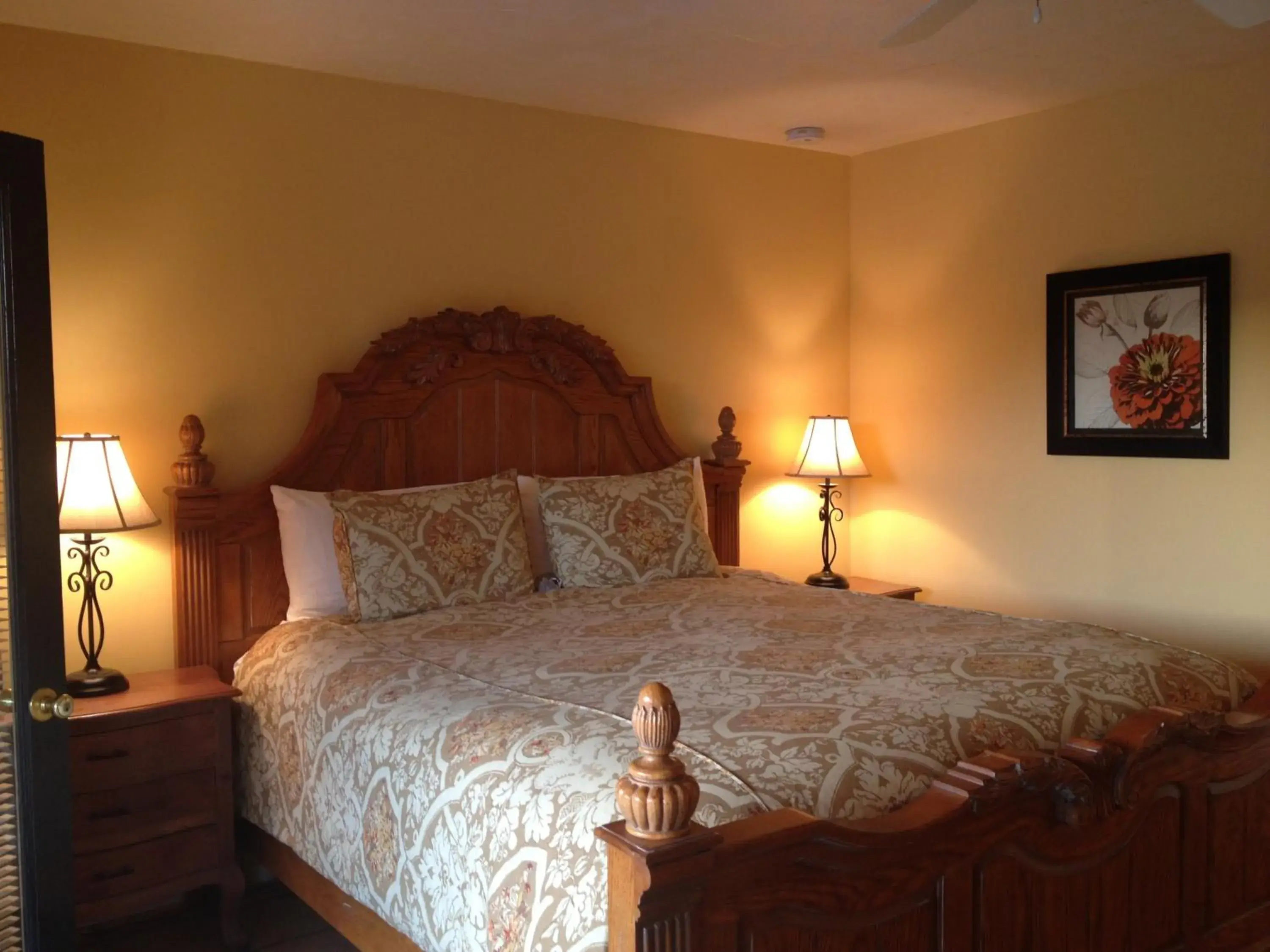 Standard King Room in La Maison Hotel - Adults Only Standard King Room in La Maison Hotel - Adults Only