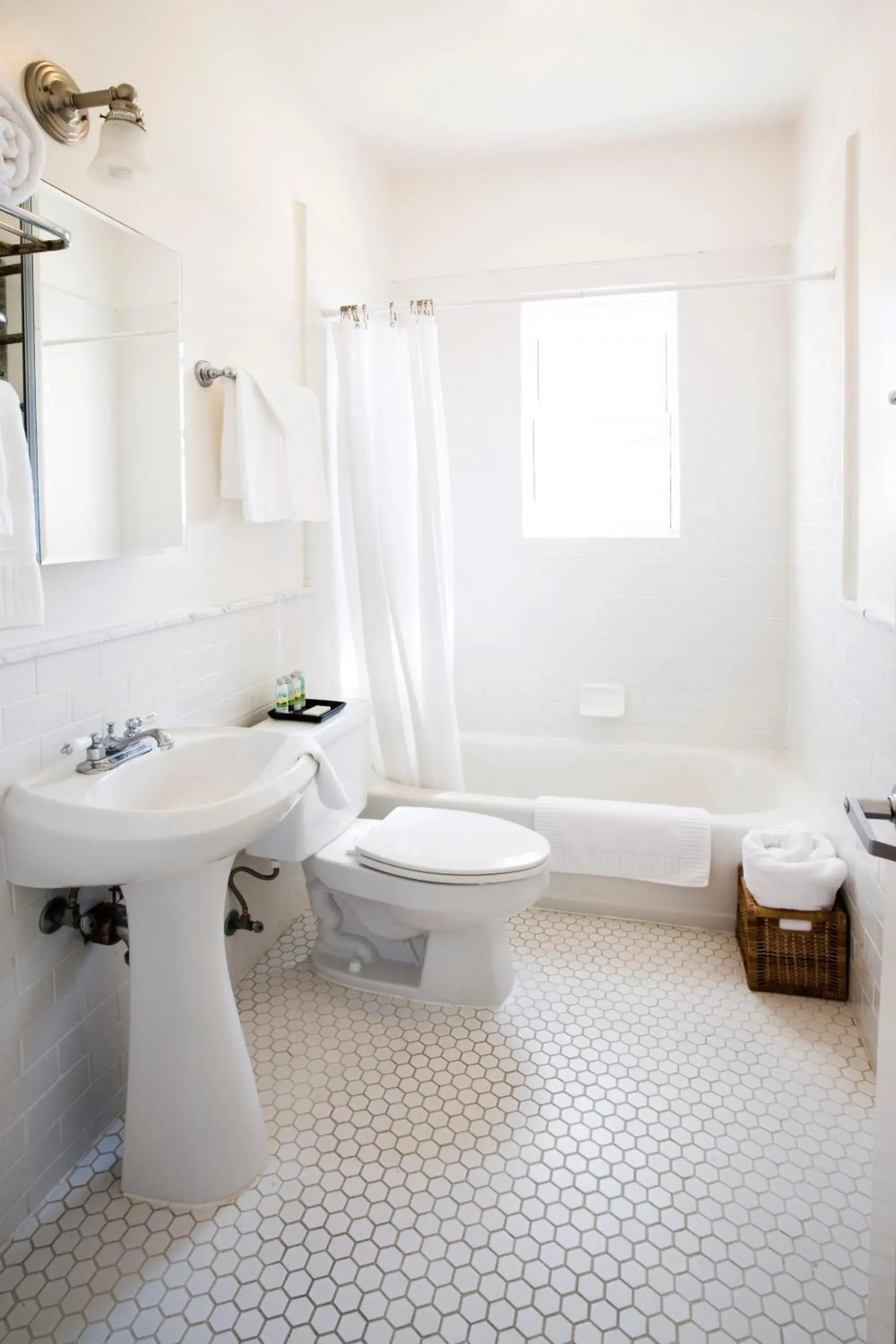 Studio Suite - 1 Queen Bed in Venice Suites Studio Suite - 1 Queen Bed in Venice Suites