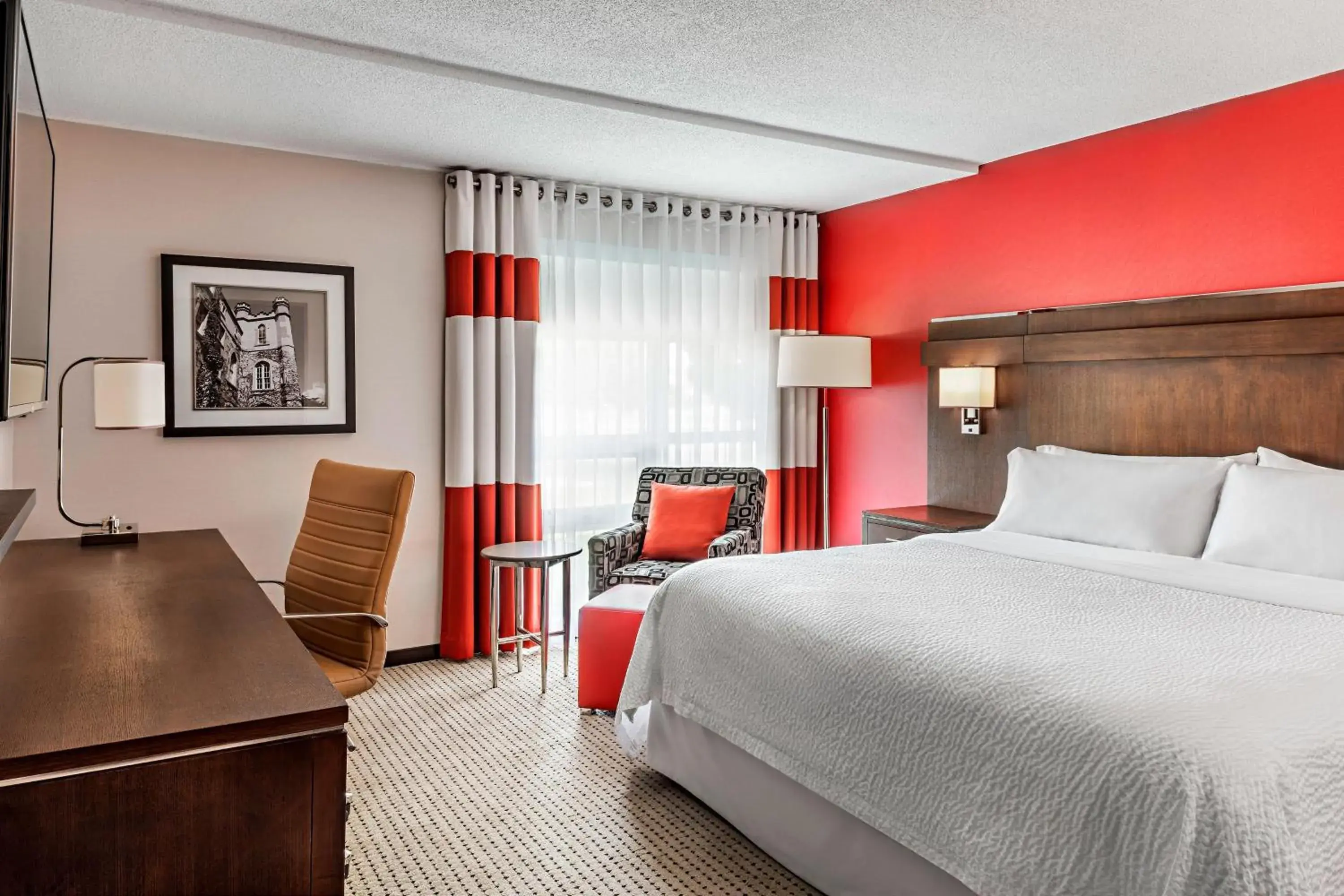 Superior King Room in Four Points by Sheraton London Superior King Room in Four Points by Sheraton London