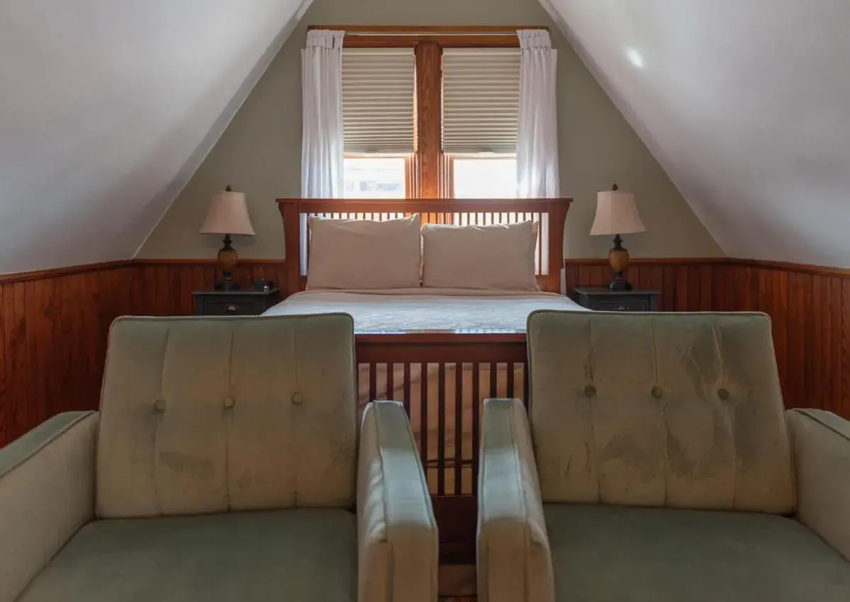 Superior Queen Room in William Henry Miller Inn Superior Queen Room in William Henry Miller Inn