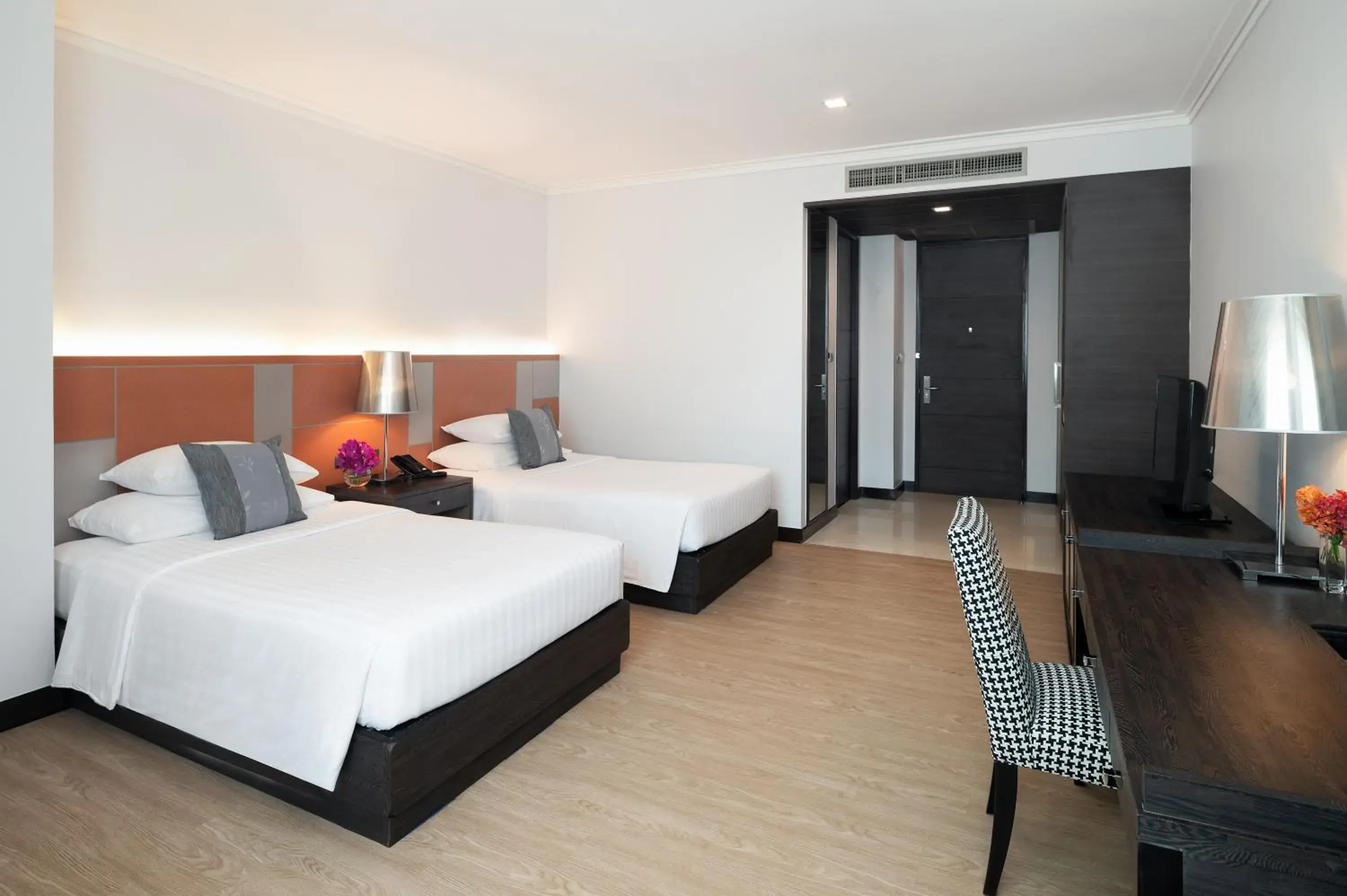 Premier Room (North Tower) in The Berkeley Hotel Pratunam Premier Room (North Tower) in The Berkeley Hotel Pratunam