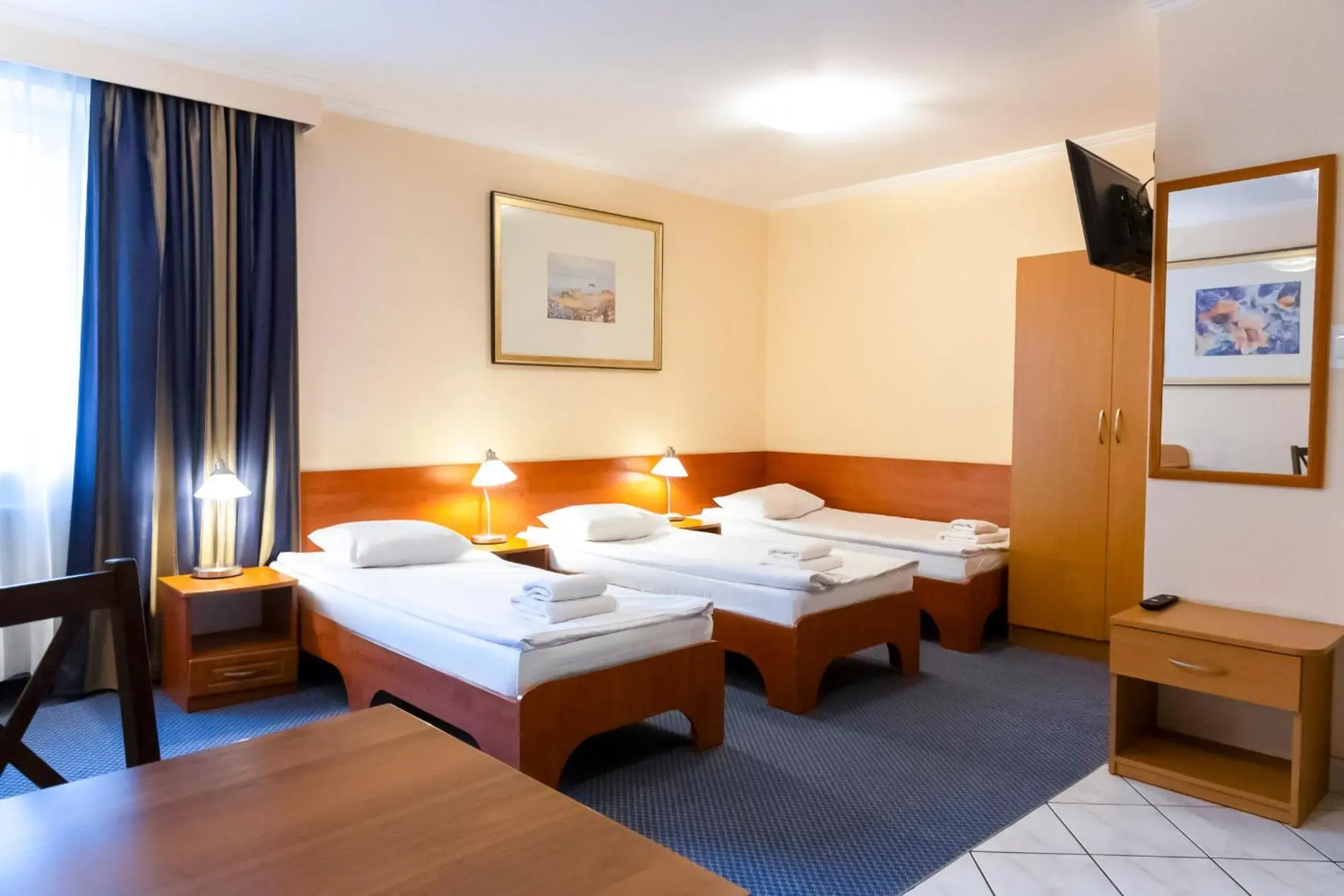 Standard Triple Studio in Hit Apartments Bed & Breakfast Standard Triple Studio in Hit Apartments Bed & Breakfast