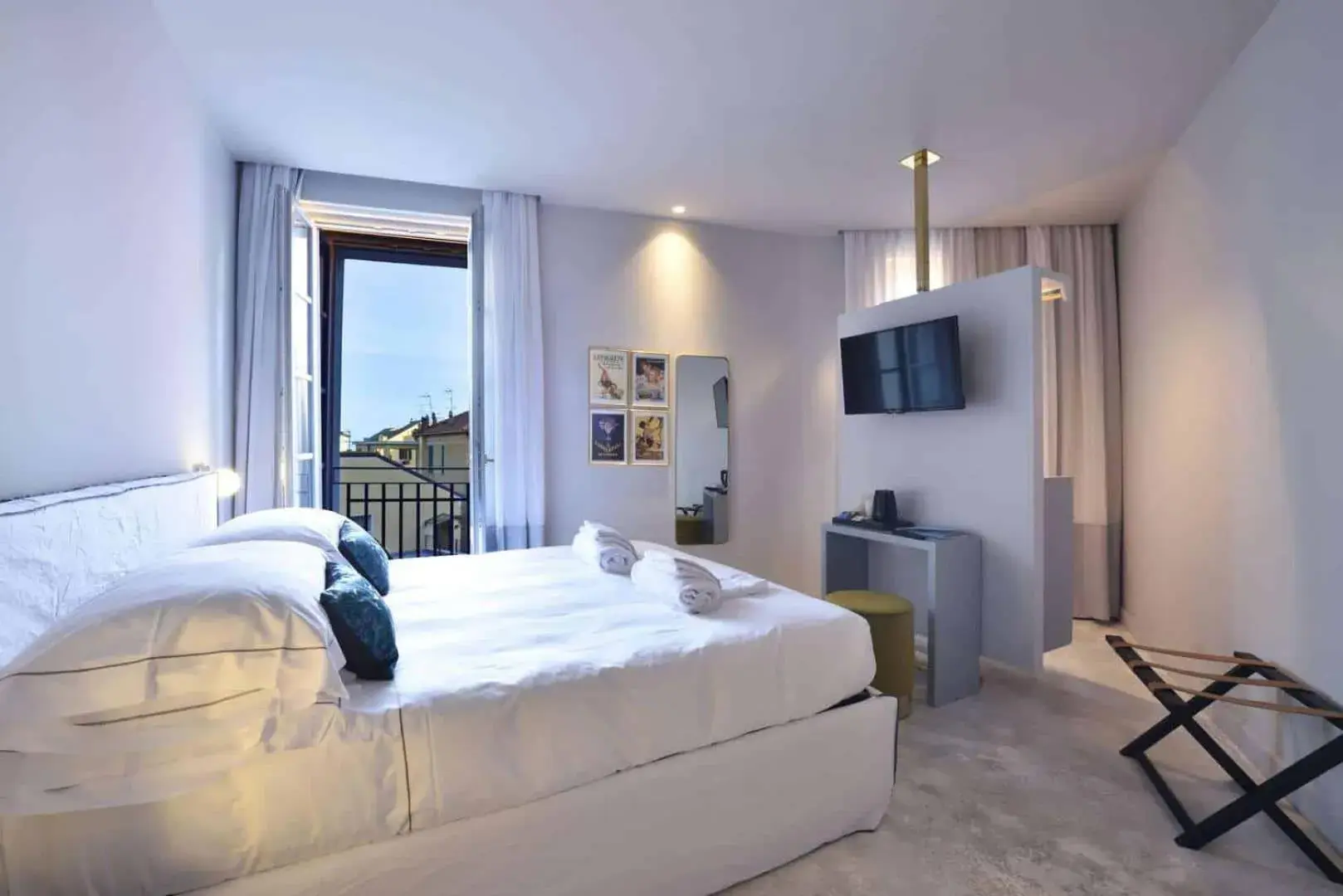 Standard Double Room in Boutique Hotel de la Ville Standard Double Room in Boutique Hotel de la Ville