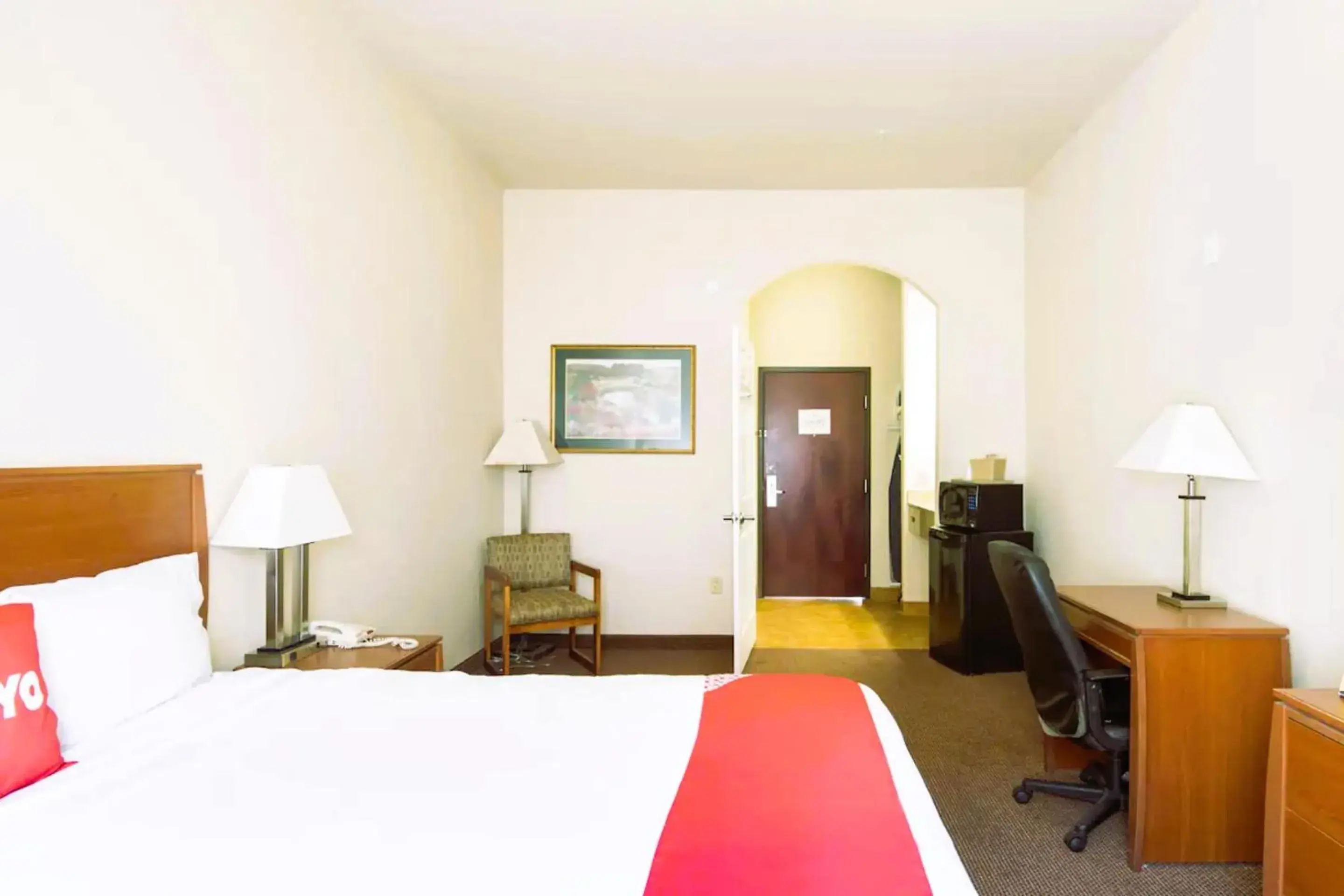 Full Bed Accessible with kitchenette Non-Smoking in OYO Townhouse Clute Lake Jackson Full Bed Accessible with kitchenette Non-Smoking in OYO Townhouse Clute Lake Jackson