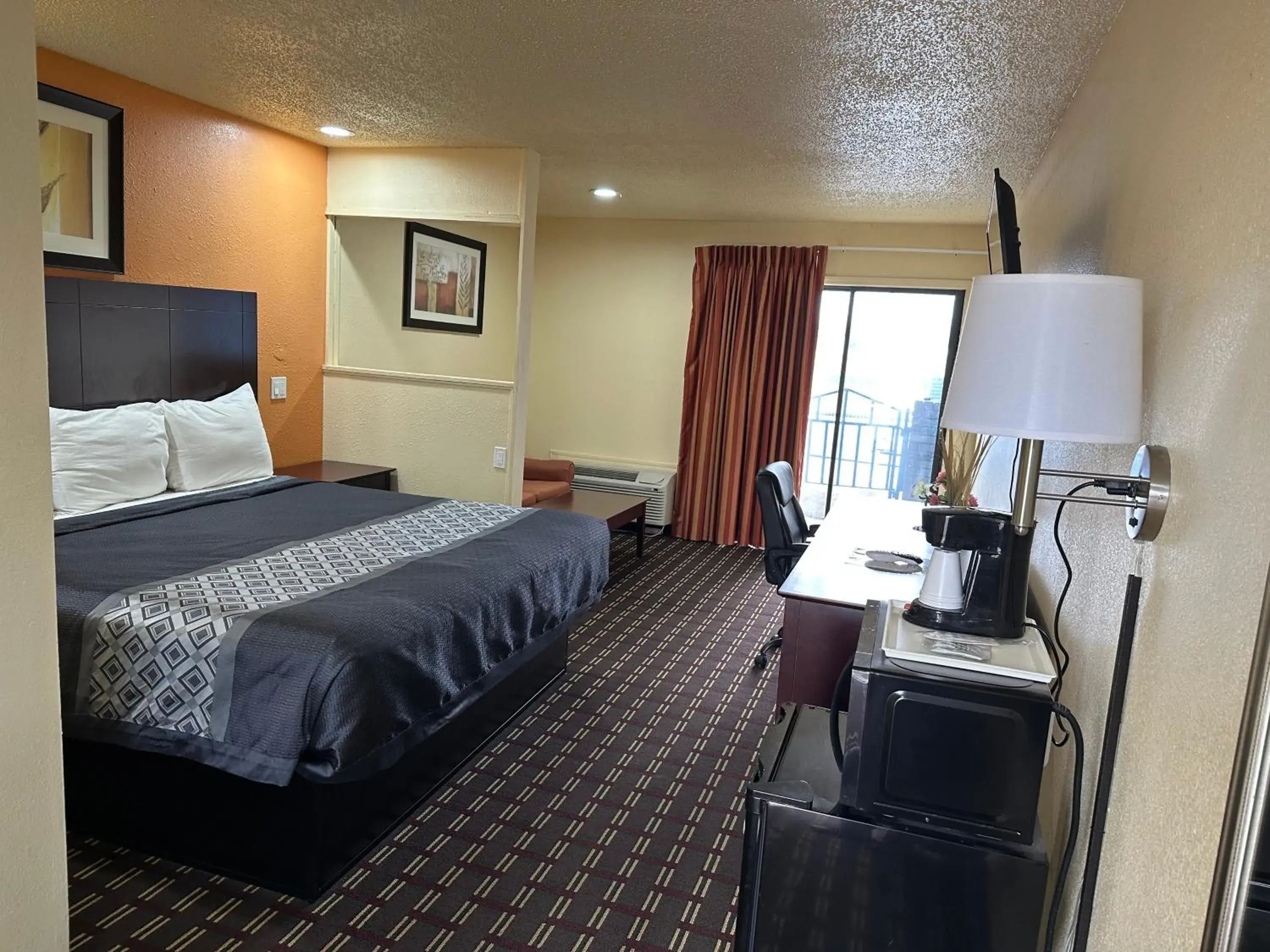 King Room in Executive Inn & Suites Prescott King Room in Executive Inn & Suites Prescott