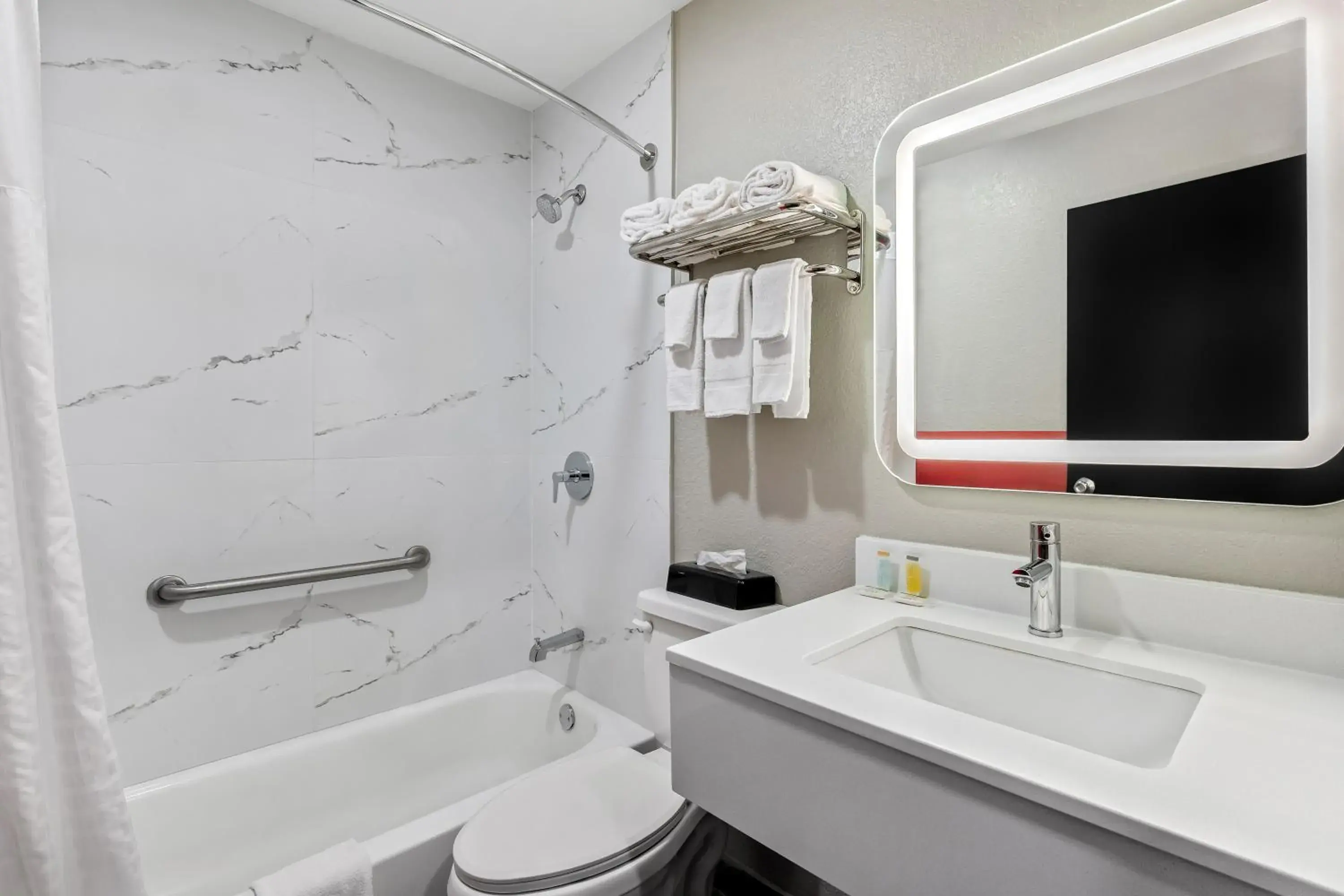 Queen Room with Two Queen Beds - Pet Friendly/Non-Smoking in Super 8 by Wyndham Lewiston Auburn Area Queen Room with Two Queen Beds - Pet Friendly/Non-Smoking in Super 8 by Wyndham Lewiston Auburn Area