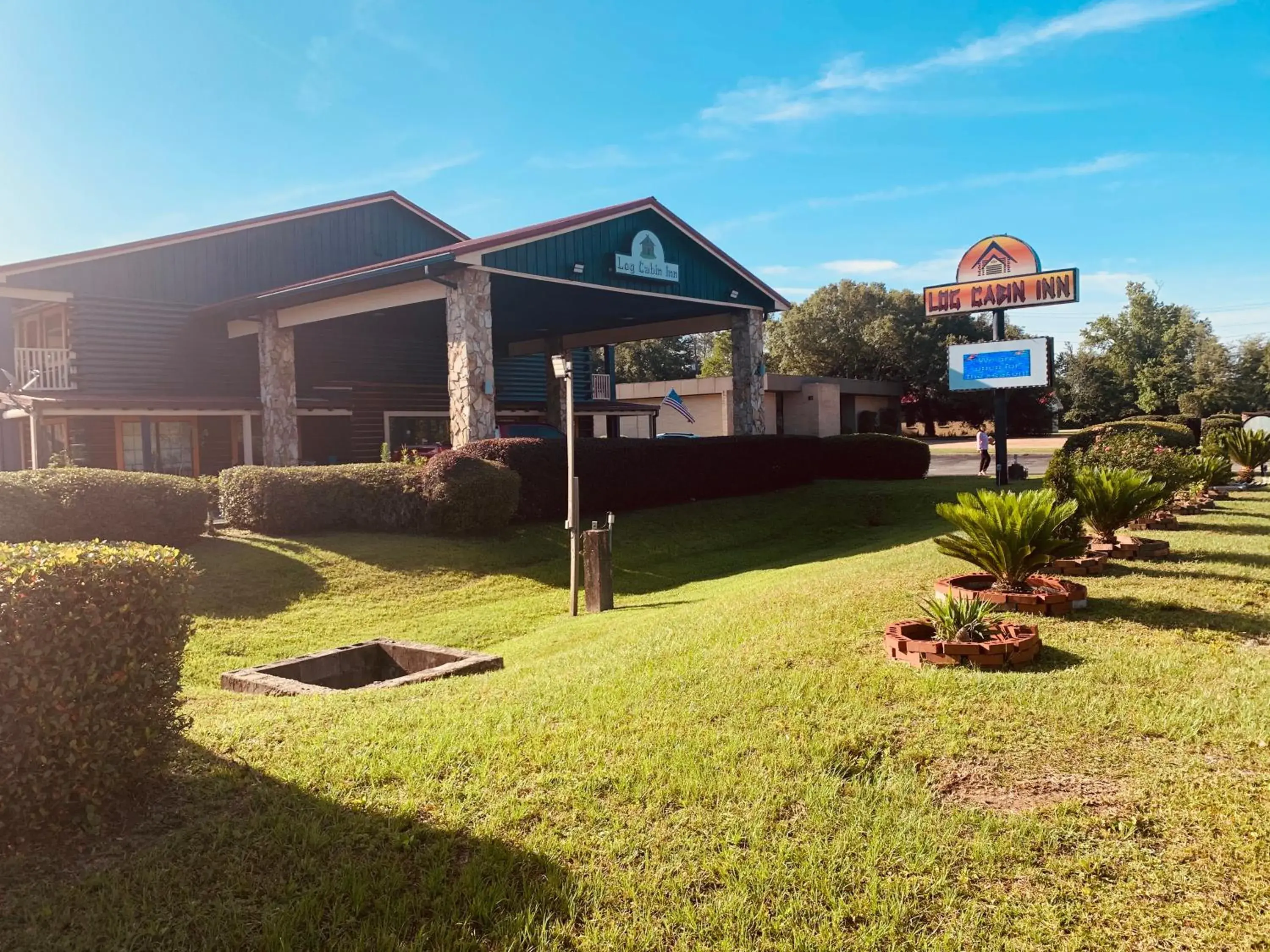 Deluxe Double Room with Two Double Beds - Non-Smoking in Log Cabin Inn Deluxe Double Room with Two Double Beds - Non-Smoking in Log Cabin Inn