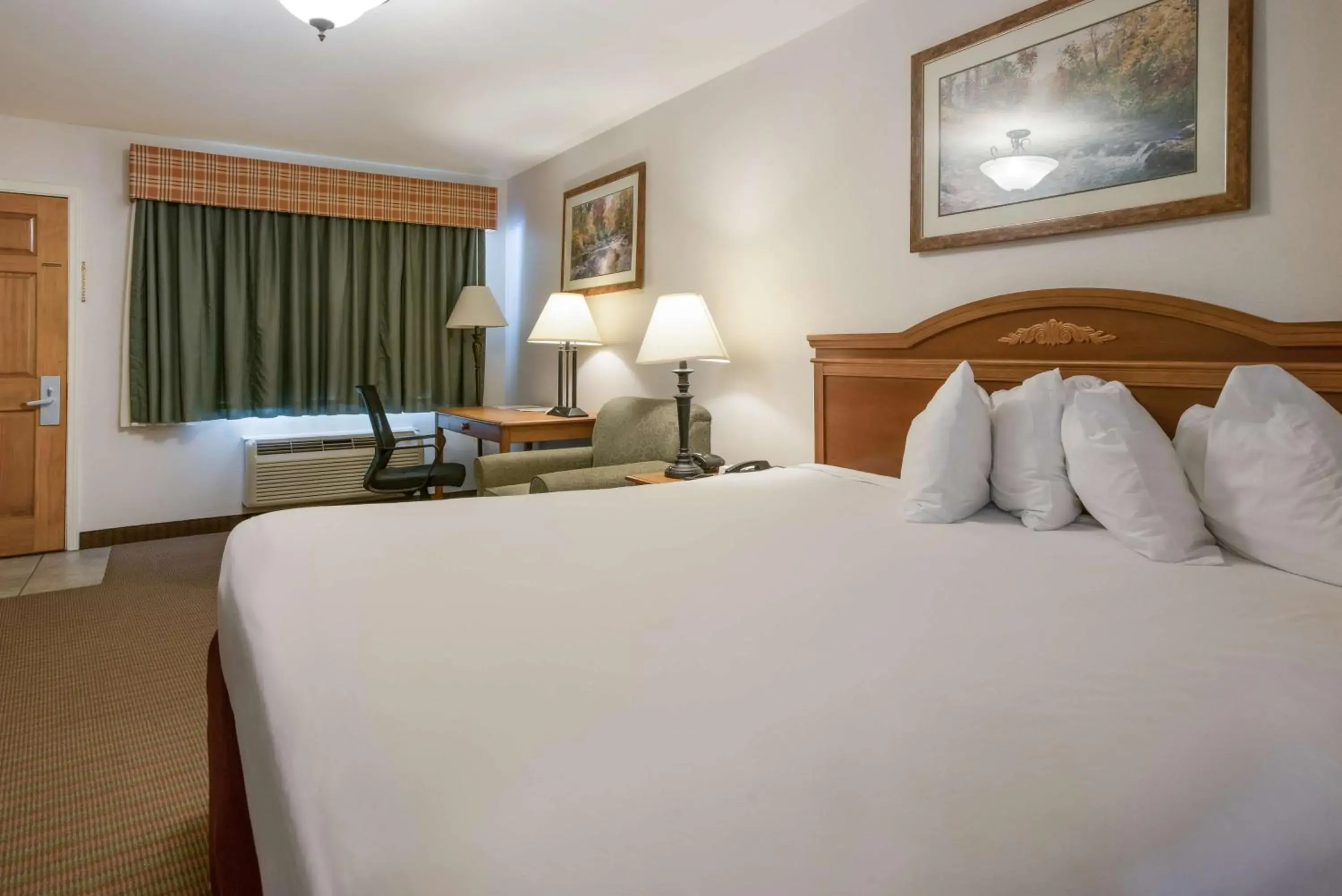 King Room - Hearing Accessible in SureStay Hotel by Best Western Leesville King Room - Hearing Accessible in SureStay Hotel by Best Western Leesville