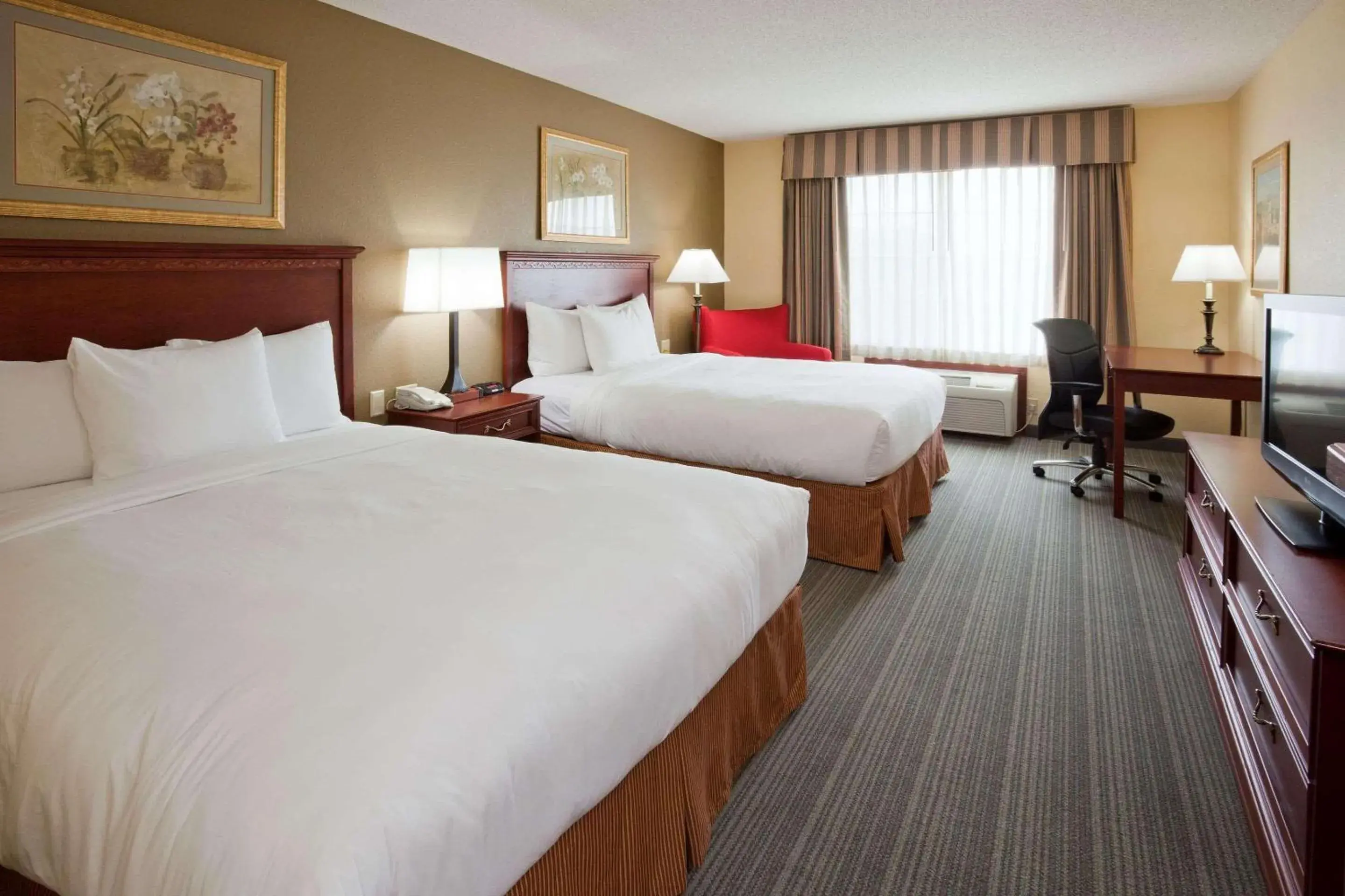 Queen Room with Two Queen Beds and Roll-In Shower - Disability Access/Non Smoking in Country Inn & Suites by Radisson, Willmar, MN Queen Room with Two Queen Beds and Roll-In Shower - Disability Access/Non Smoking in Country Inn & Suites by Radisson, Willmar, MN