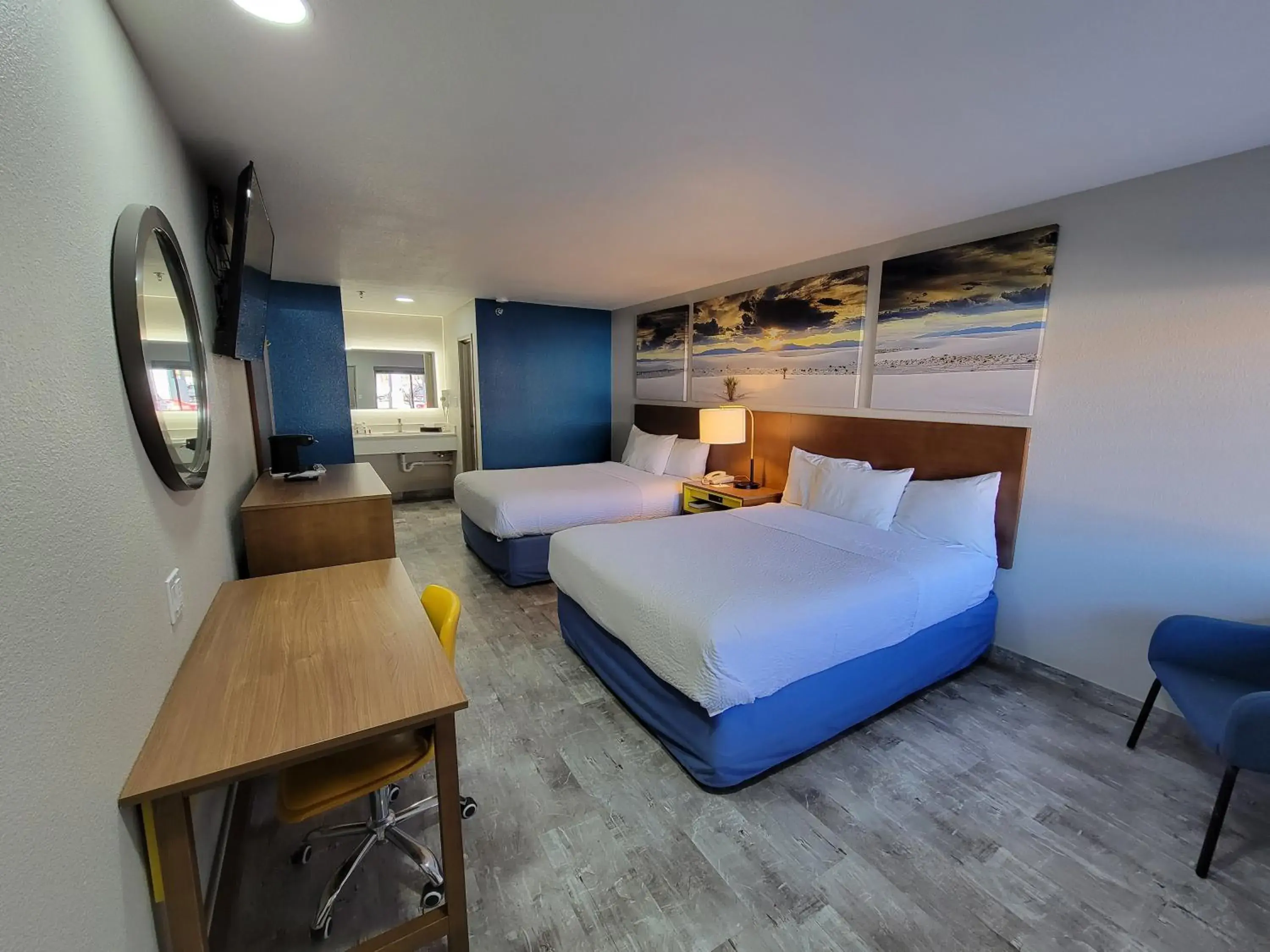 Queen Room with Two Queen Beds - Non-Smoking in Days Inn by Wyndham Ruidoso Downs Queen Room with Two Queen Beds - Non-Smoking in Days Inn by Wyndham Ruidoso Downs