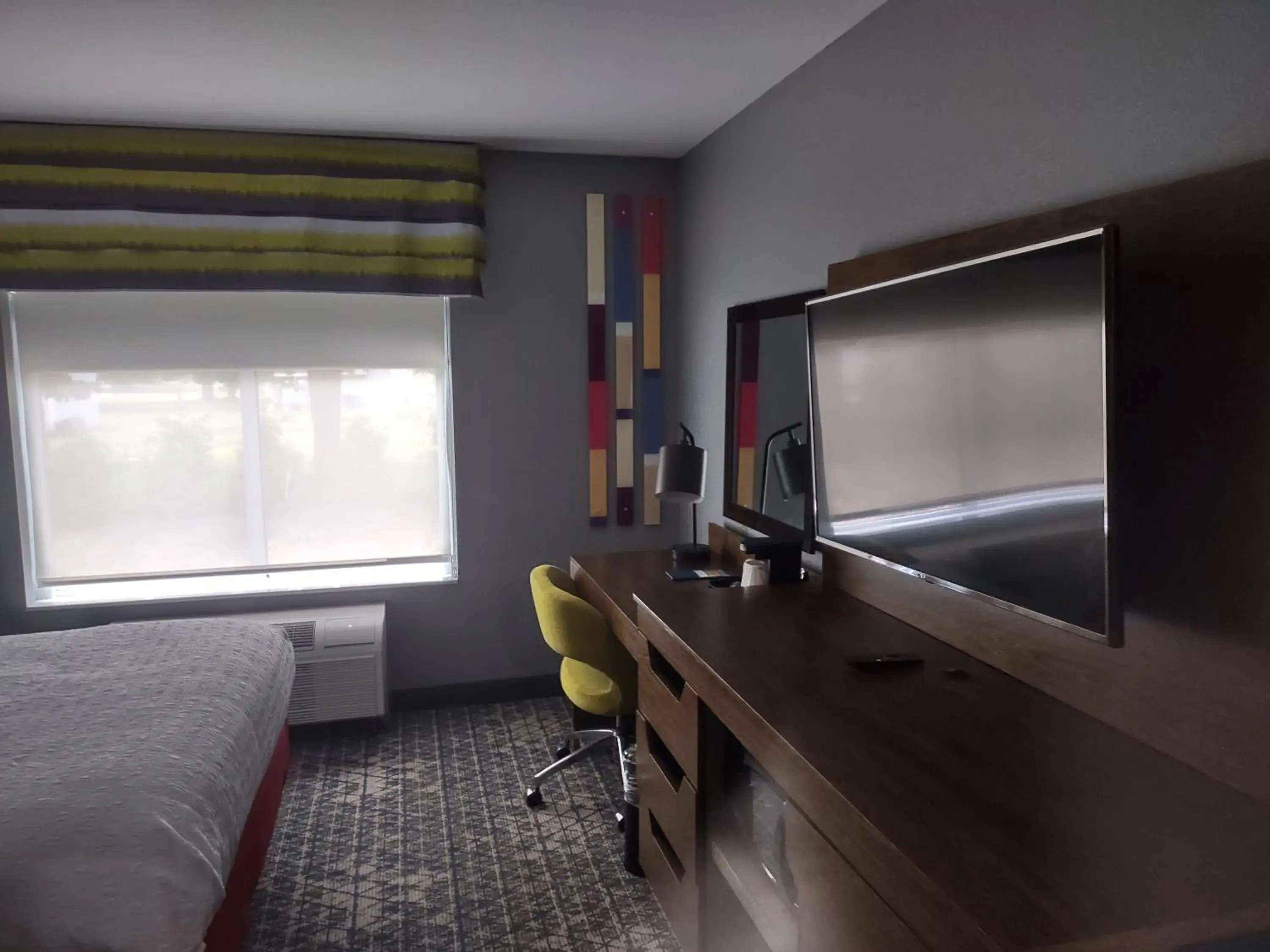 Queen Room with Two Queen Beds - Hearing Access/Non-Smoking in Hampton Inn & Suites Pittsburgh New Stanton PA Queen Room with Two Queen Beds - Hearing Access/Non-Smoking in Hampton Inn & Suites Pittsburgh New Stanton PA