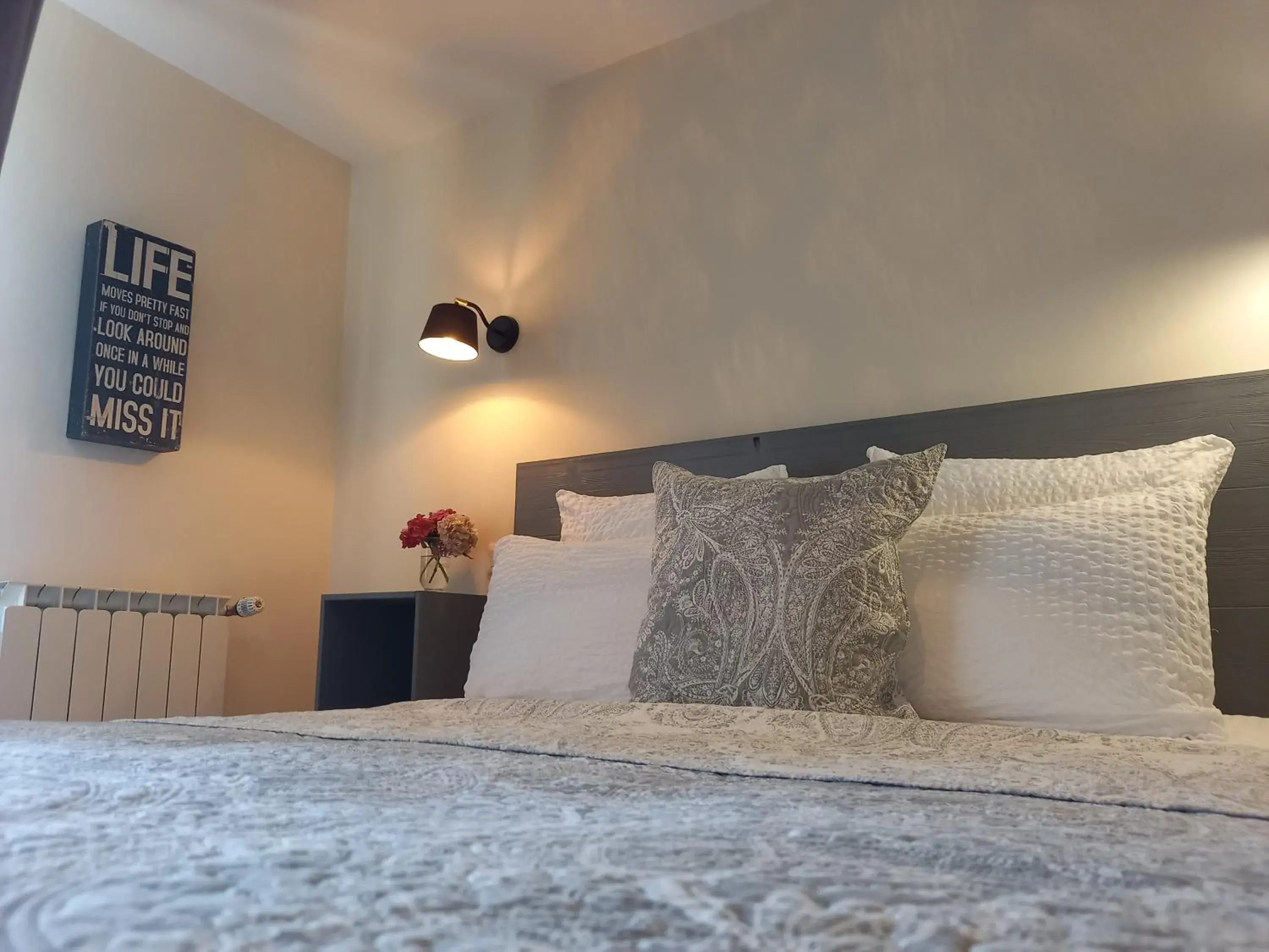 Double Room with Balcony - single occupancy in La Maison de Fleurat Double Room with Balcony - single occupancy in La Maison de Fleurat