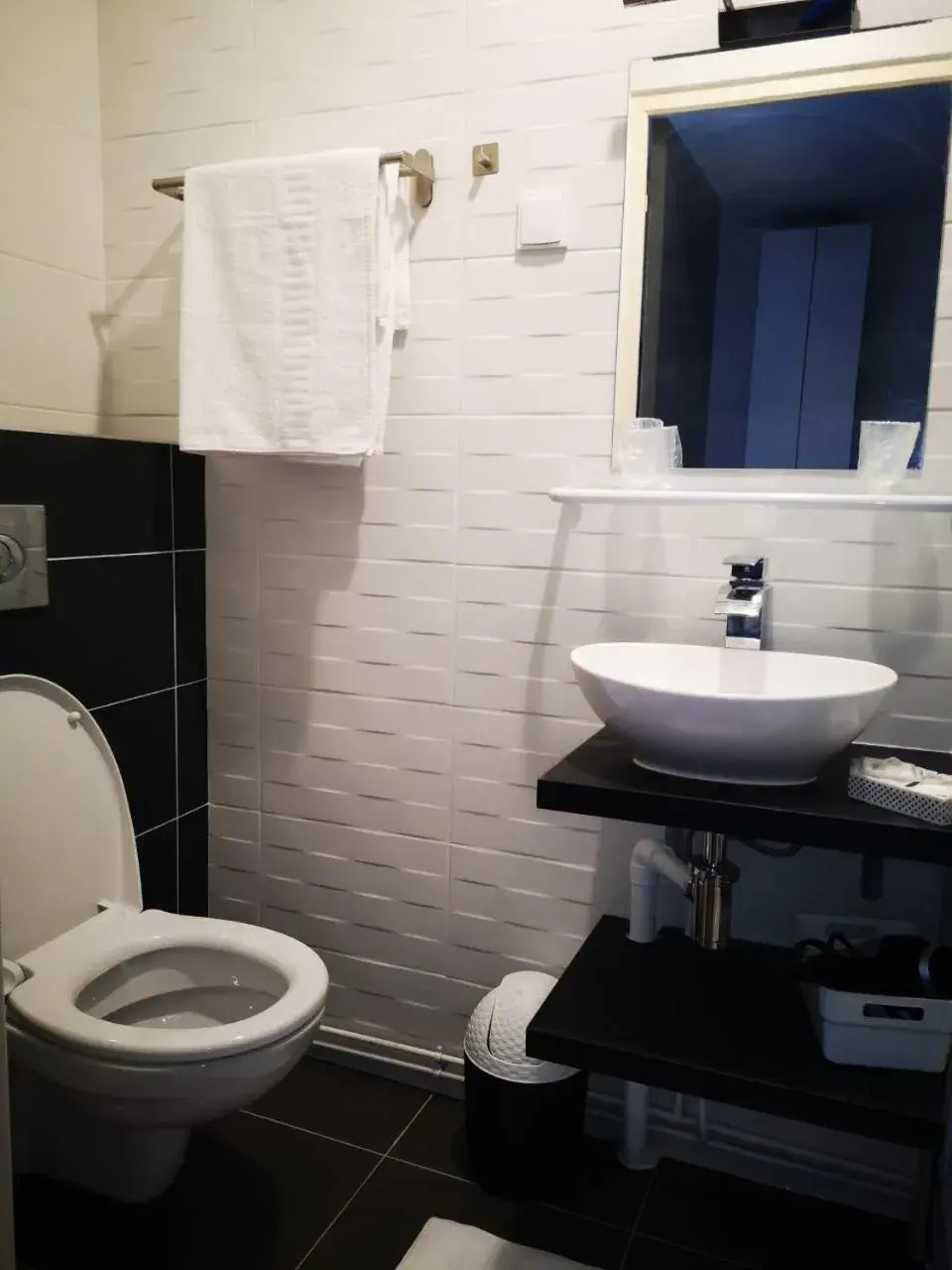 Double Room in Hôtel Brasserie L'ESCALE, secteur Gare de Bergerac Double Room in Hôtel Brasserie L'ESCALE, secteur Gare de Bergerac