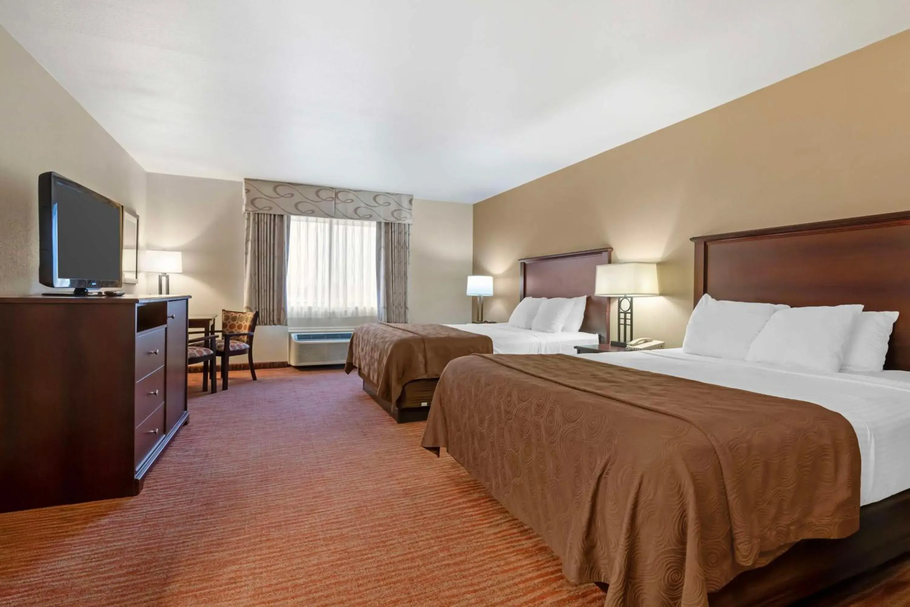 Queen Room with Two Queen Beds - Lake View in Best Western Plus Concord Inn Queen Room with Two Queen Beds - Lake View in Best Western Plus Concord Inn