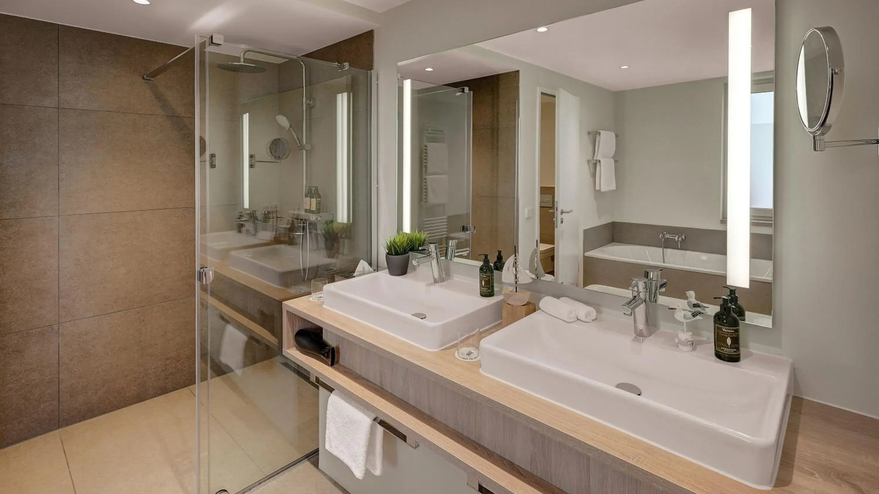 Superior Suite with Sea View in Die Sandburg Superior Suite with Sea View in Die Sandburg