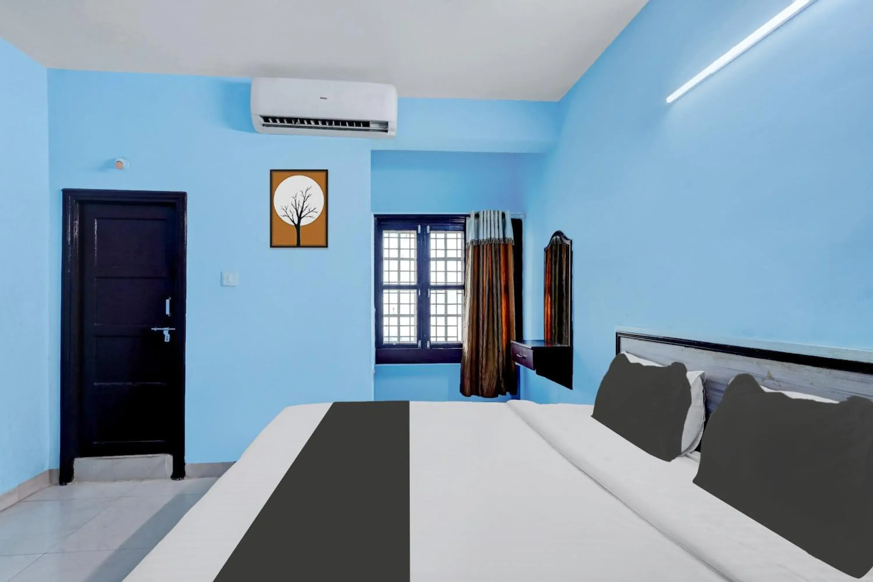 Deluxe Triple Room - single occupancy in Super Hotel O Kennedy Nagar Near Railway Station formerly Jayalakshmi Residency Deluxe Triple Room - single occupancy in Super Hotel O Kennedy Nagar Near Railway Station formerly Jayalakshmi Residency