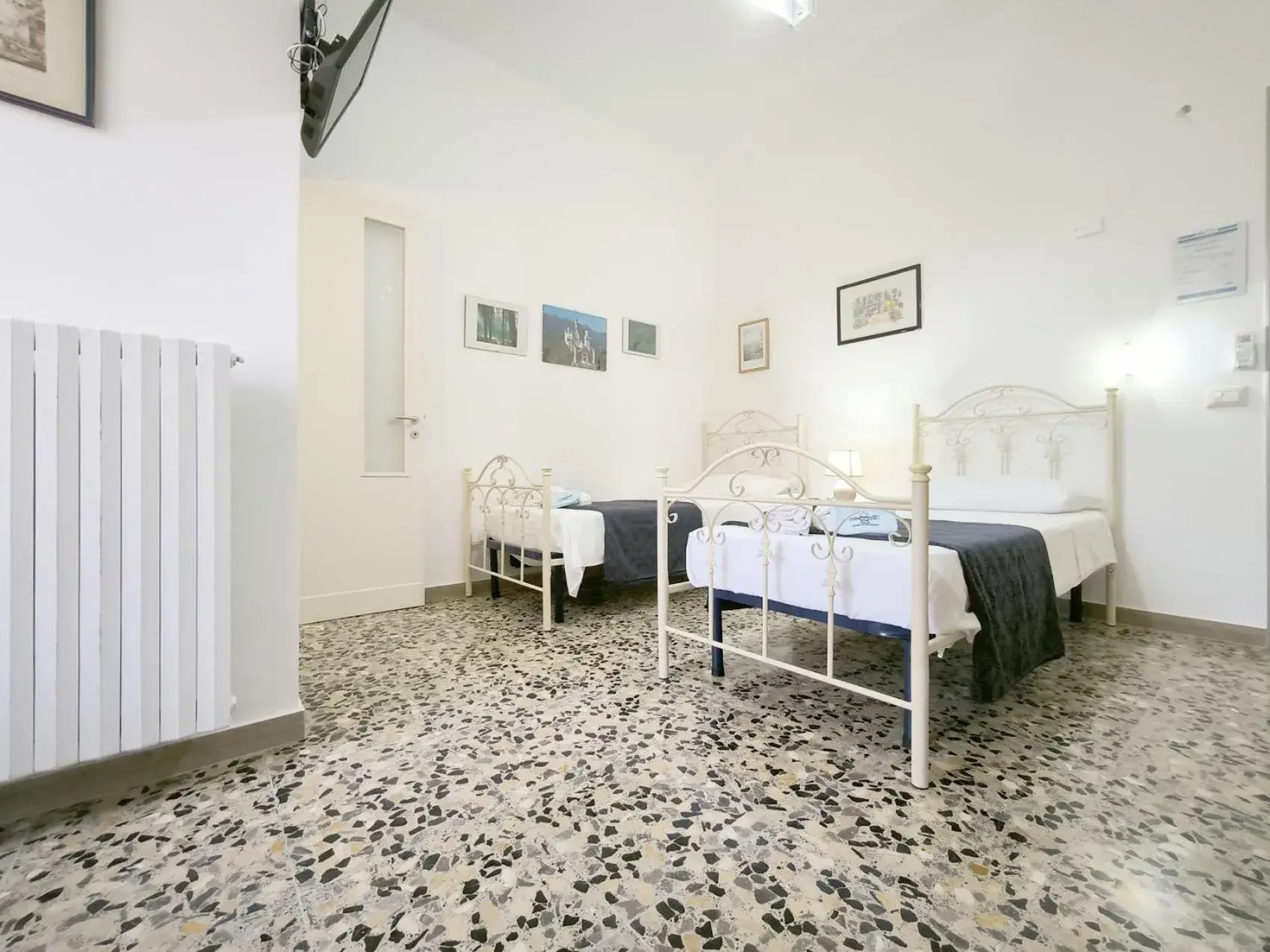 Budget Double or Twin Room in Domus Petrosa Budget Double or Twin Room in Domus Petrosa