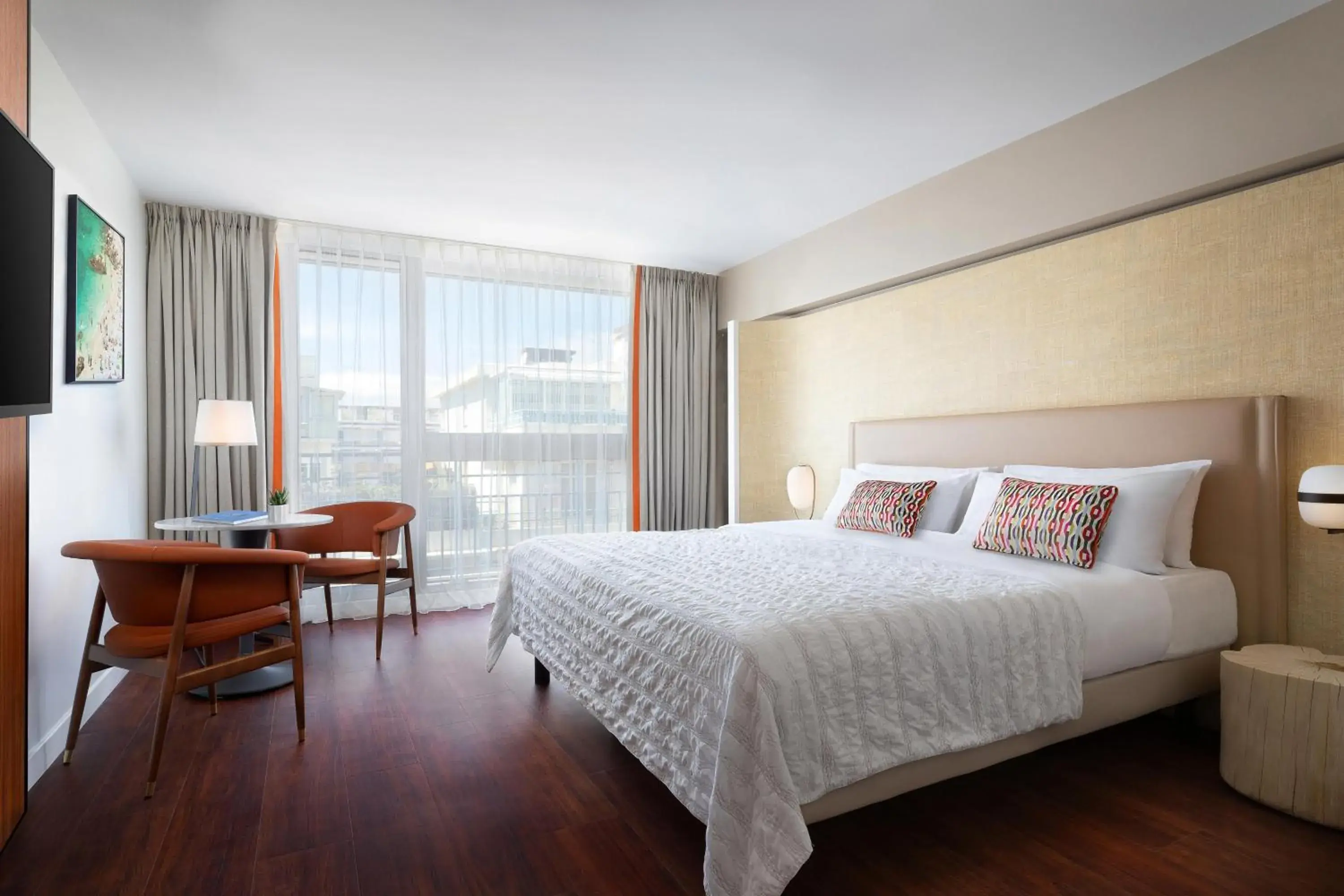 Deluxe room with City view, King bed in Le Meridien Nice Deluxe room with City view, King bed in Le Meridien Nice