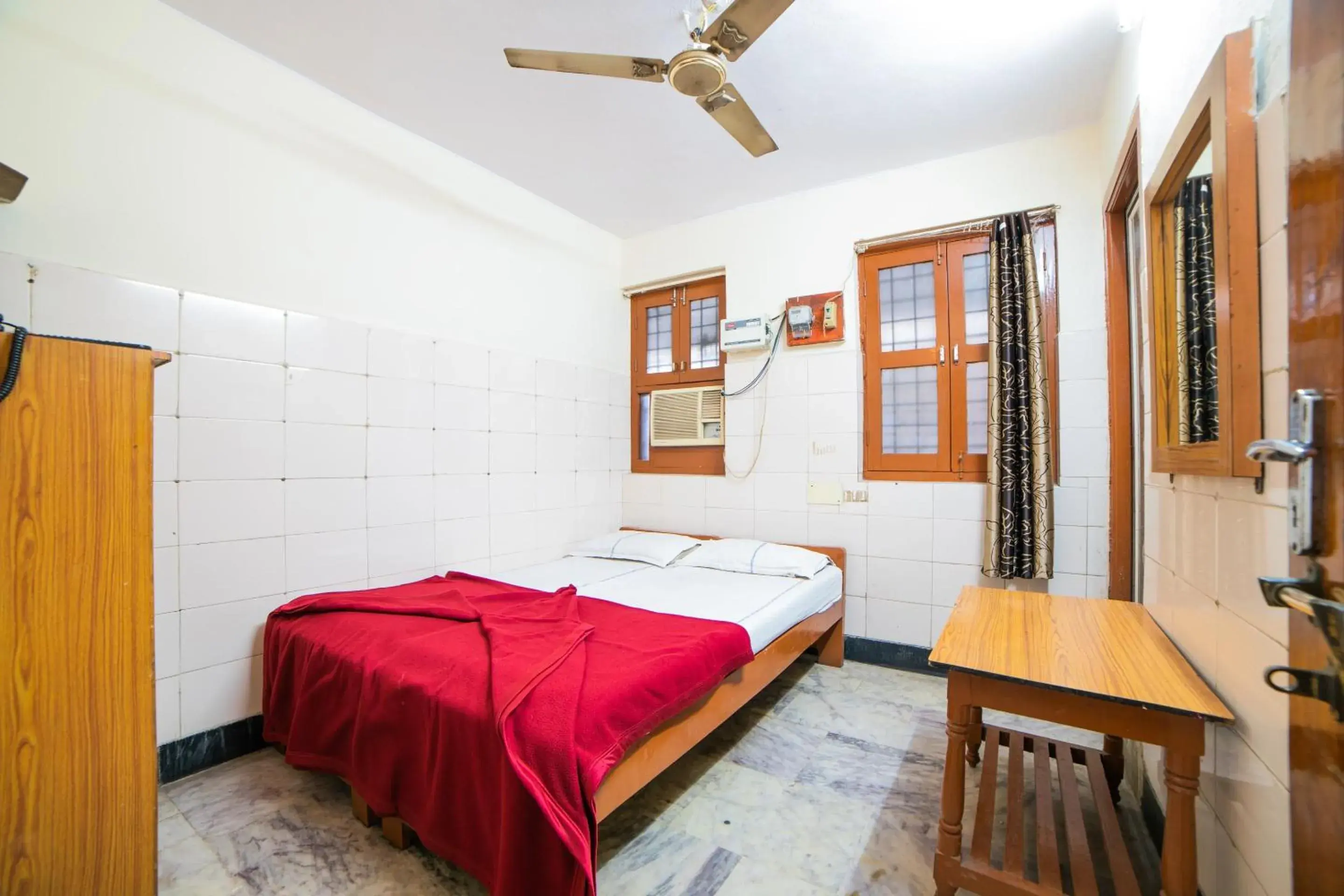 Hotel O Sree Radha Lodge Near Snow World Hotel O Sree Radha Lodge Near Snow World