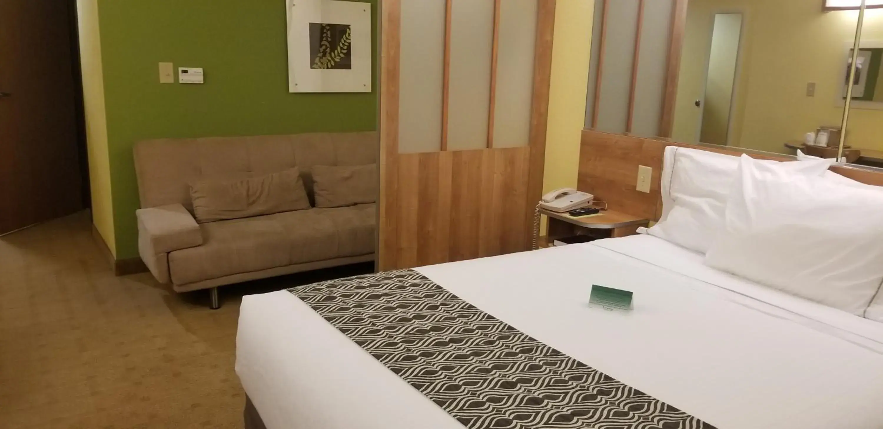 Queen Studio Suite with Bathtub - Mobility Accessible/Non-Smoking in Microtel Inn & Suites by Wyndham Delphos Queen Studio Suite with Bathtub - Mobility Accessible/Non-Smoking in Microtel Inn & Suites by Wyndham Delphos