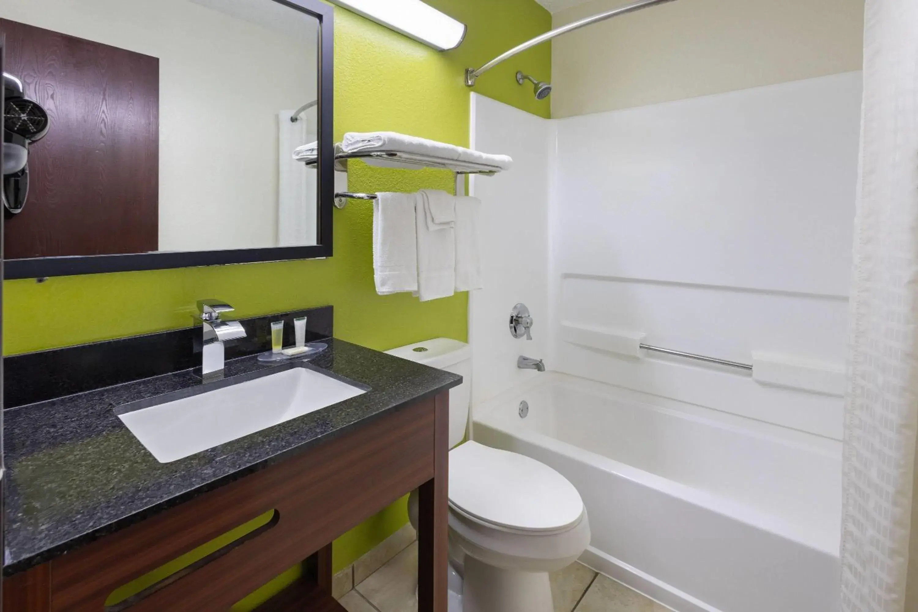 Queen Room - Non-Smoking in Super 8 by Wyndham South Boston VA Queen Room - Non-Smoking in Super 8 by Wyndham South Boston VA