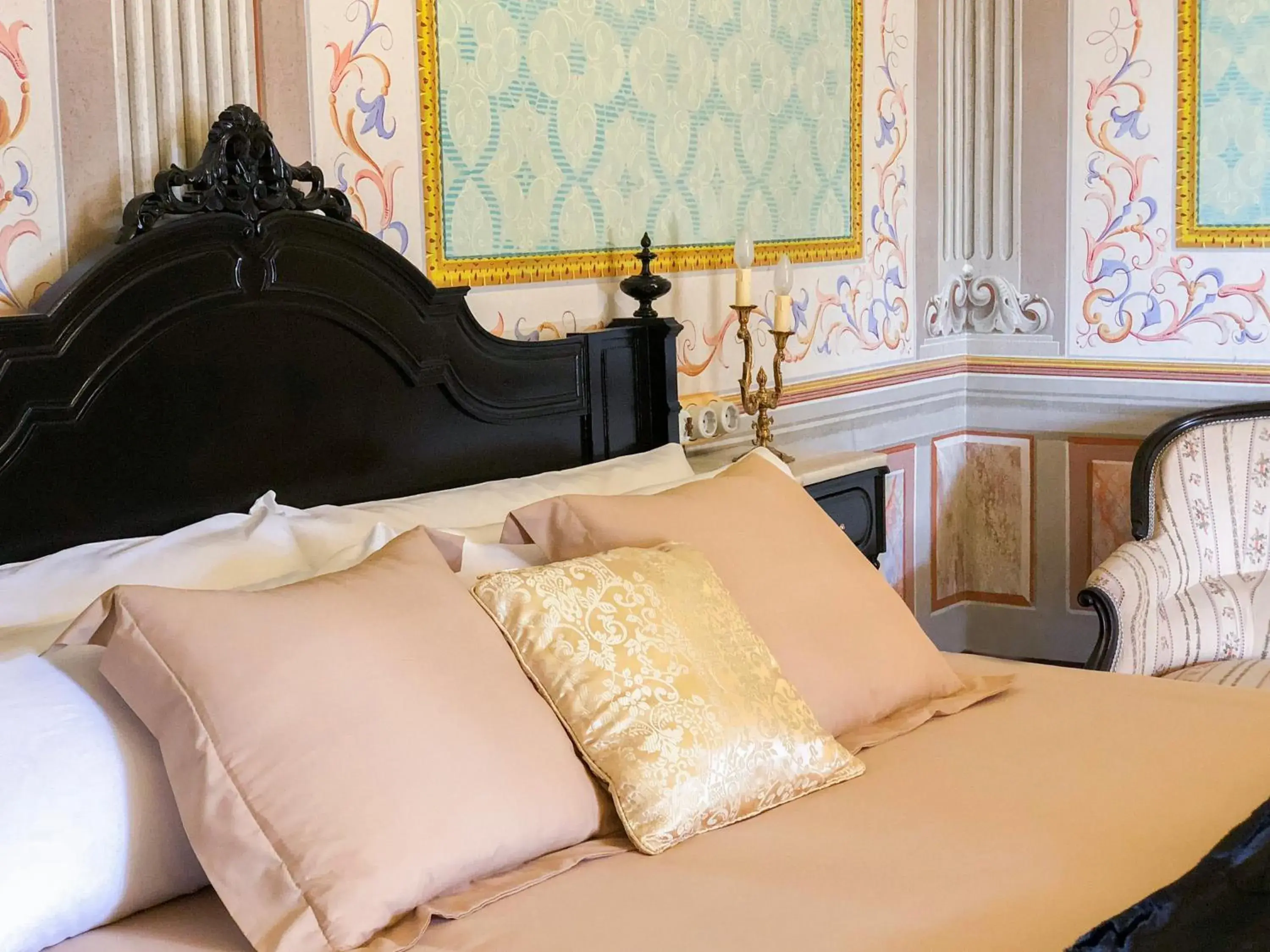 Deluxe Suite in Mas El Ricart Deluxe Suite in Mas El Ricart