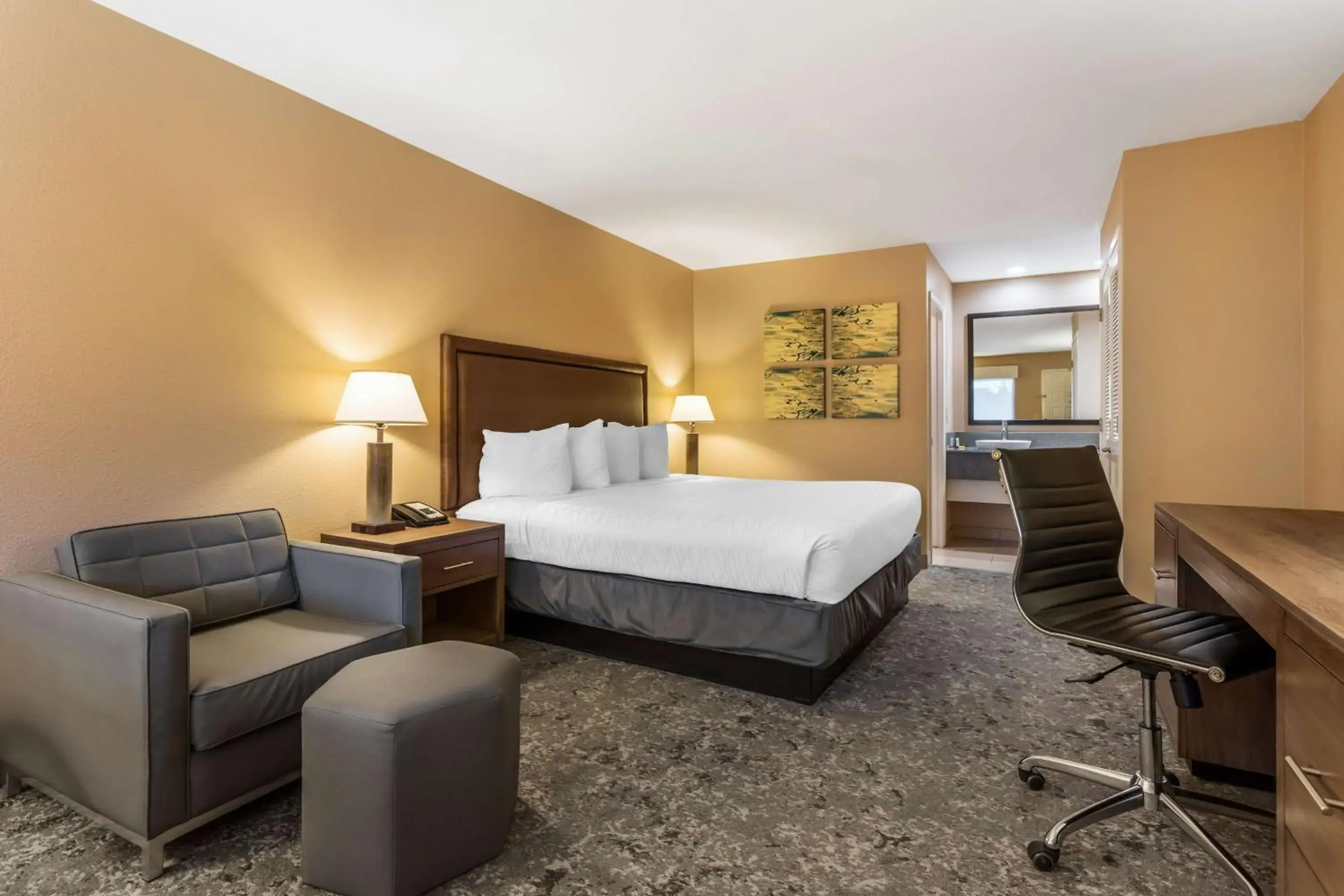 King Room in Best Western Plus Inn Scotts Valley King Room in Best Western Plus Inn Scotts Valley