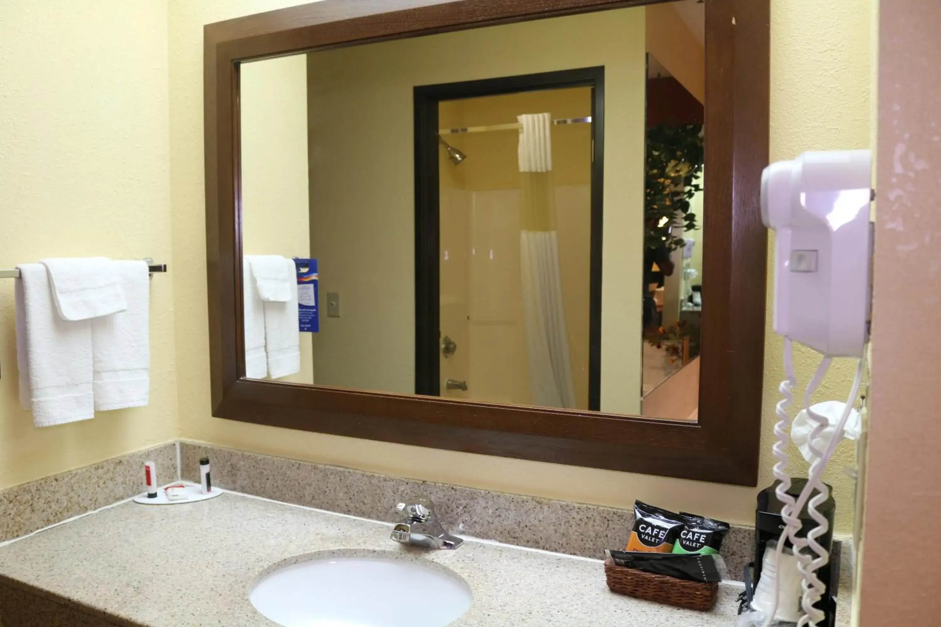 King Room - Non-Smoking in Baymont by Wyndham Washington Court House King Room - Non-Smoking in Baymont by Wyndham Washington Court House